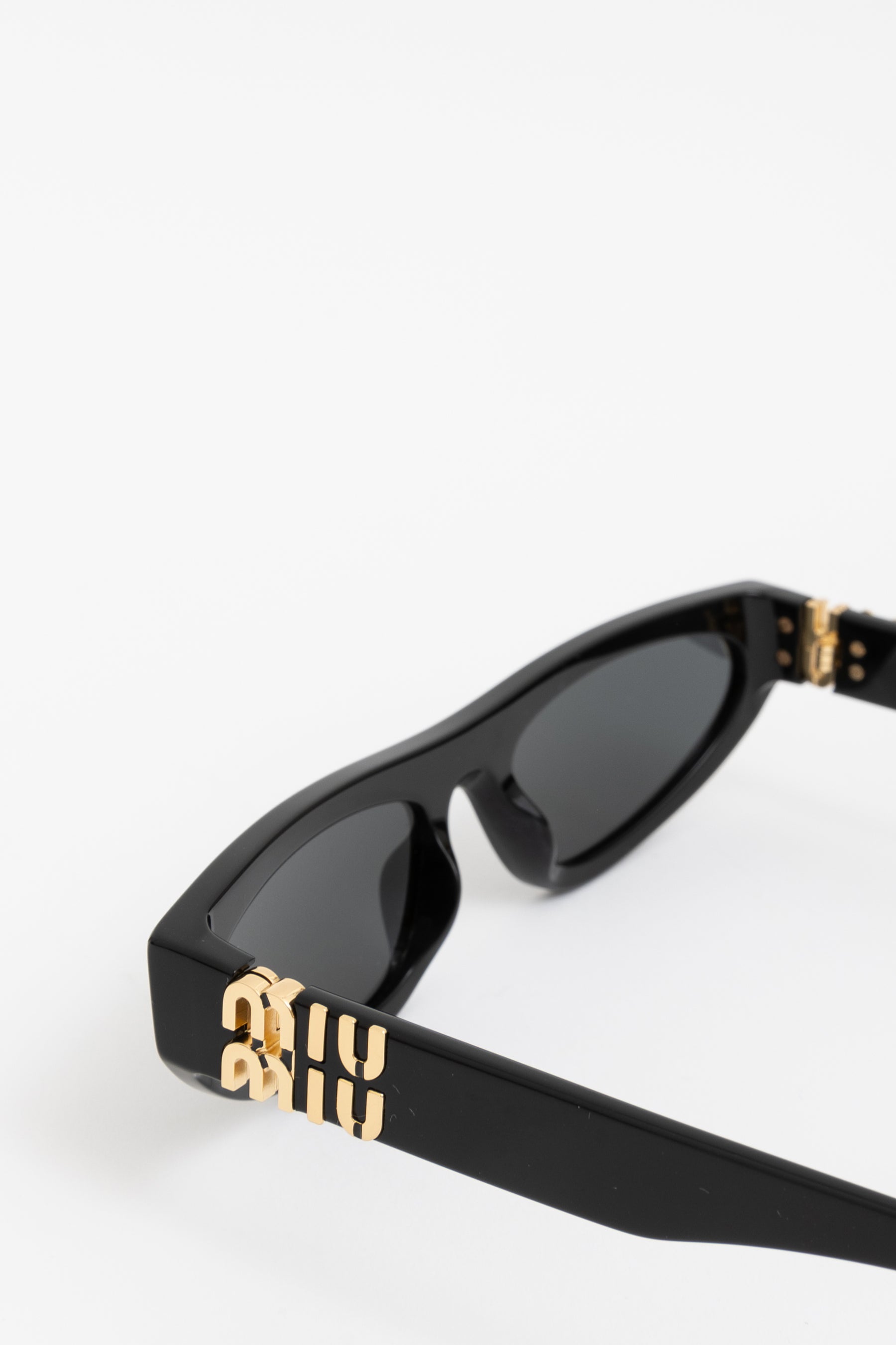 Miu Glimpse Sunglasses
