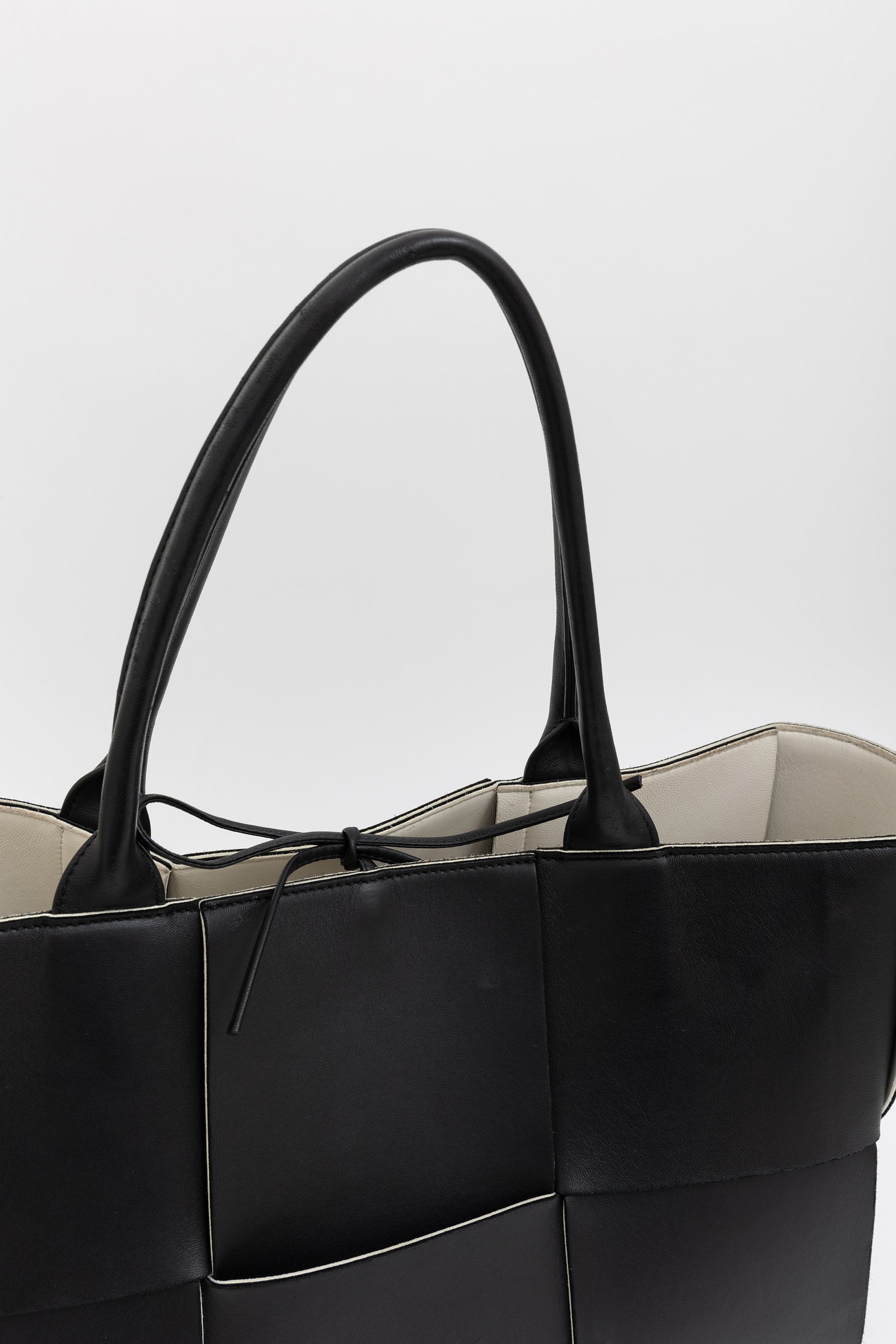 Arco Tote