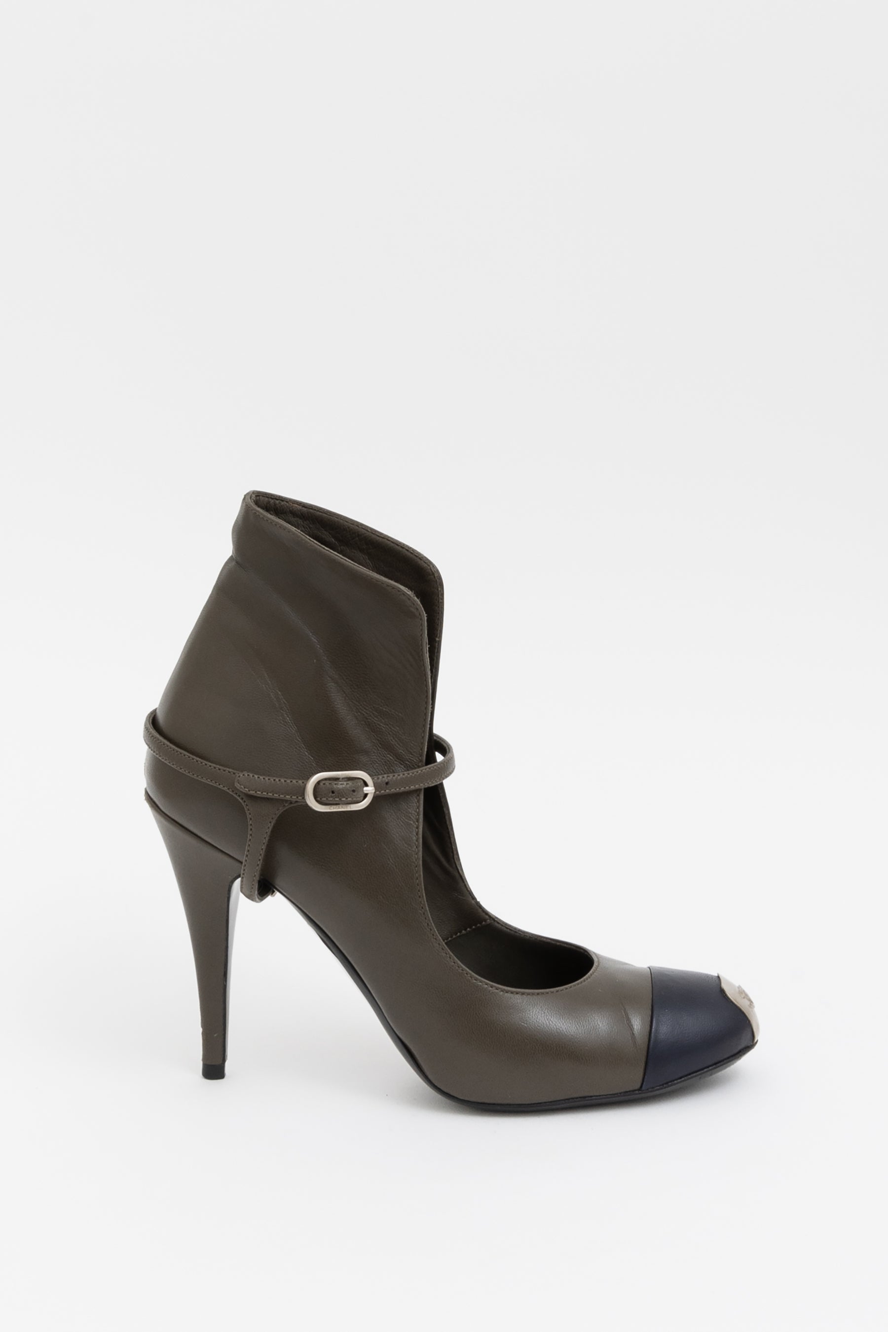 Leather Mary Jane Pumps