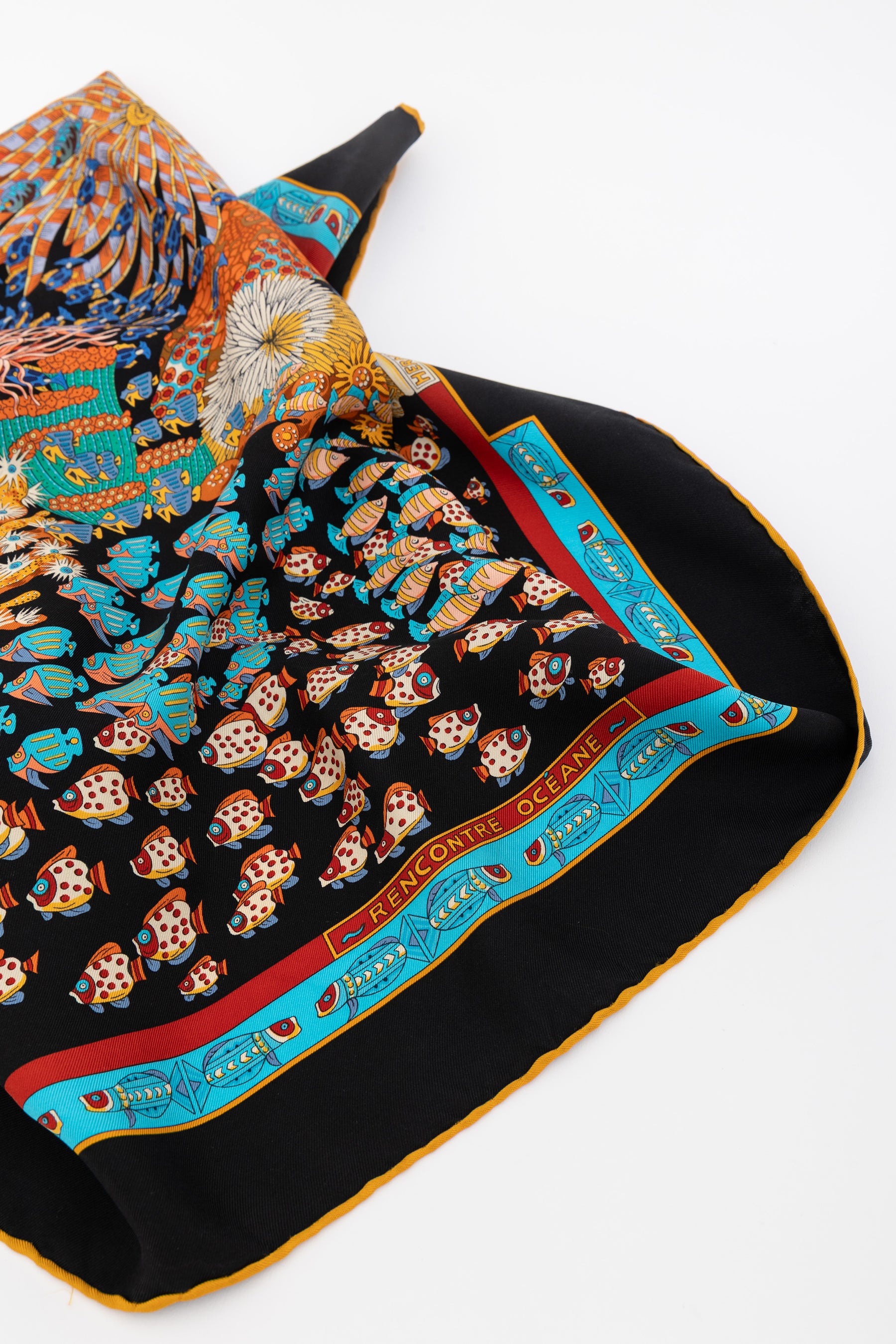 'Rencontre Oceane' Silk Scarf 90