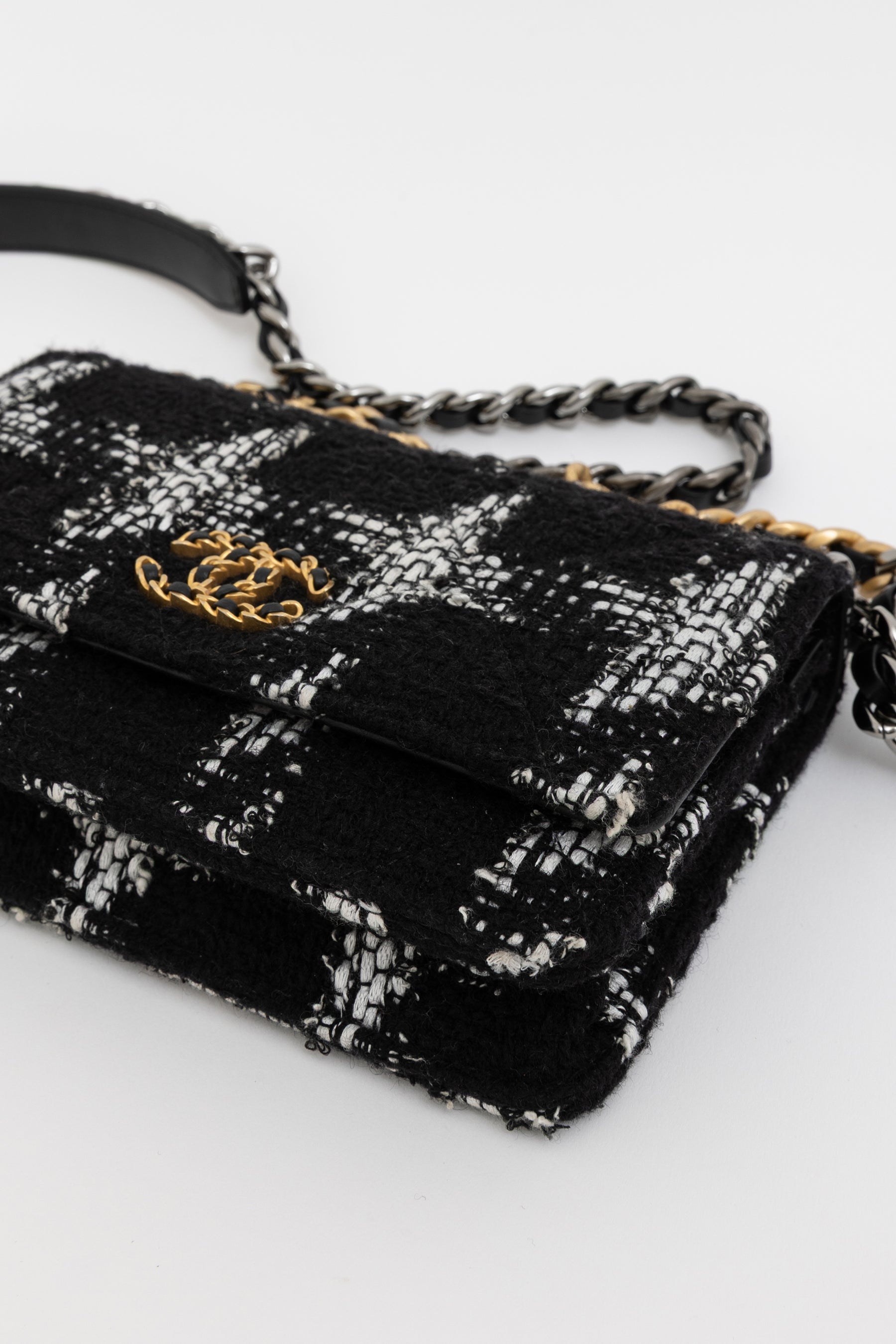 19 Black and White Tweed Wallet on Chain