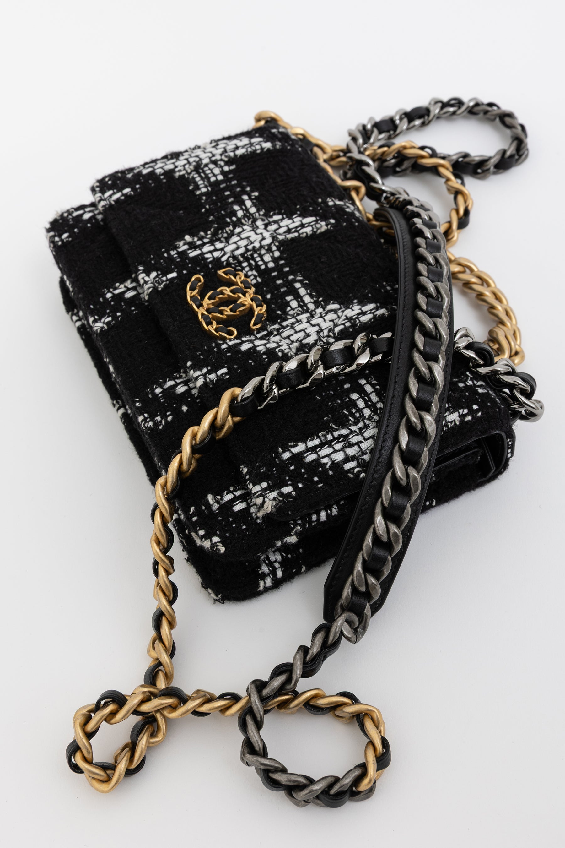 19 Black and White Tweed Wallet on Chain