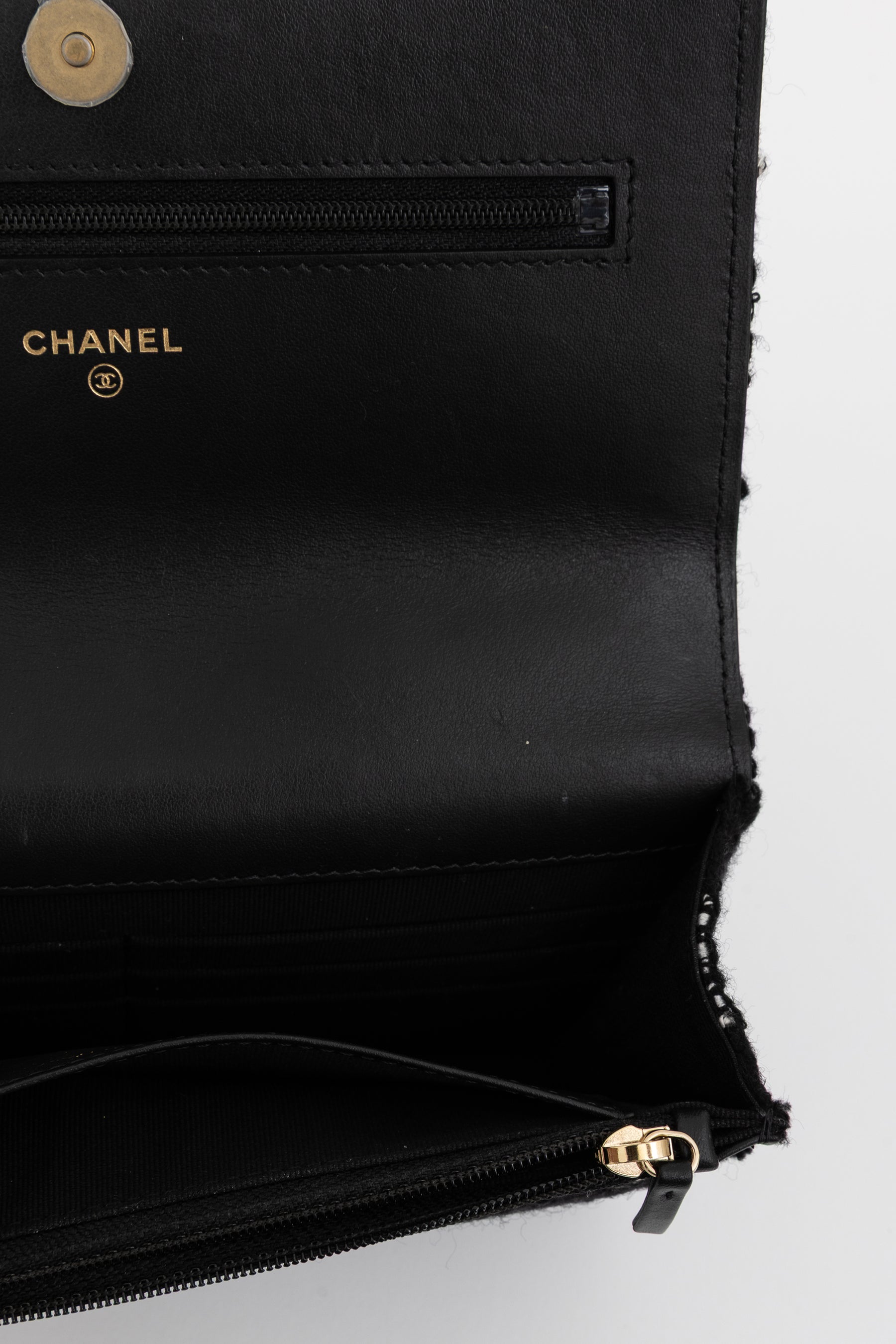 19 Black and White Tweed Wallet on Chain