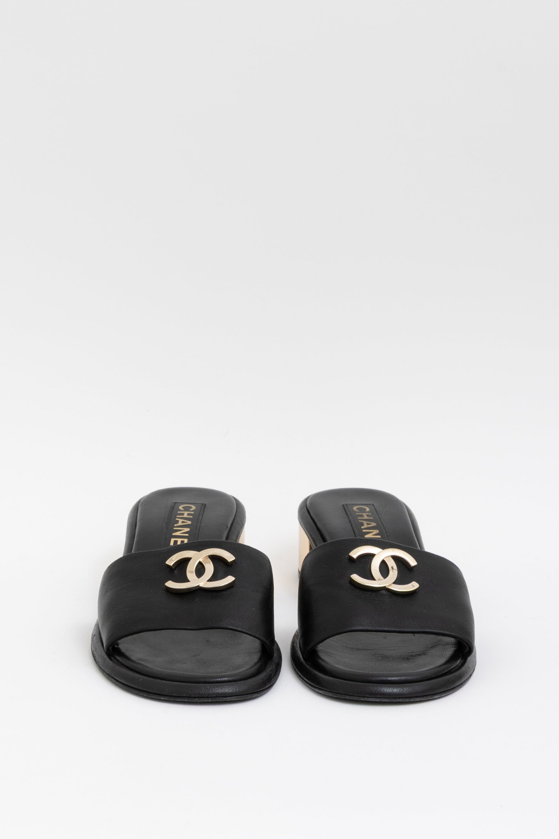 Interlocking CC Logo Lambskin Slides