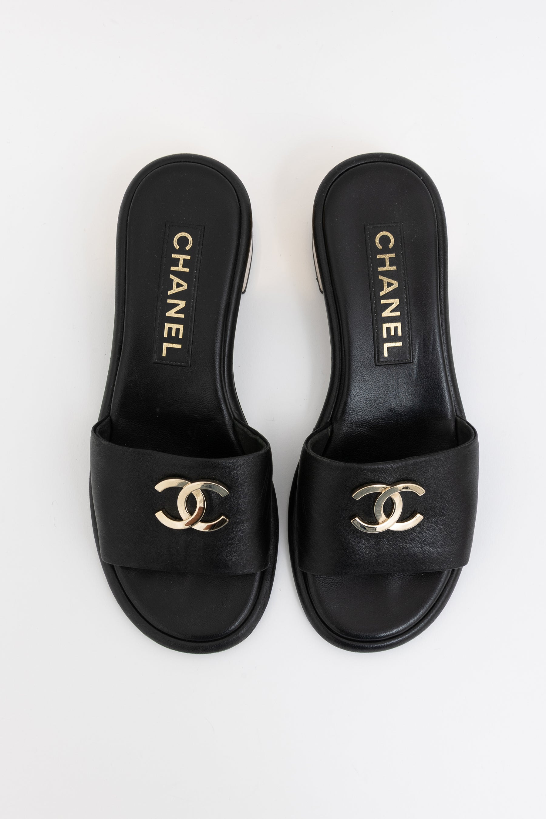Interlocking CC Logo Lambskin Slides