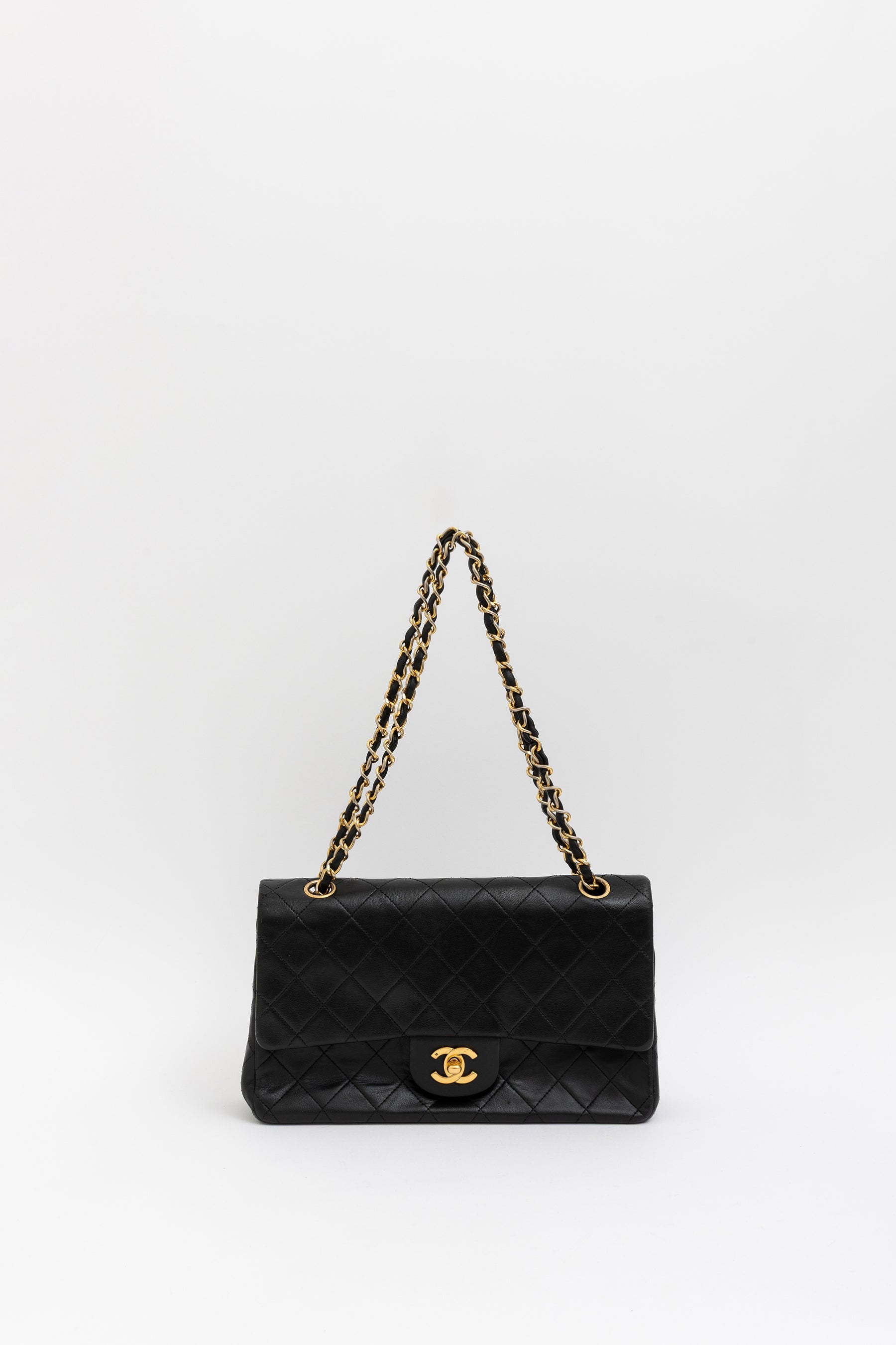 Medium Classic Flap