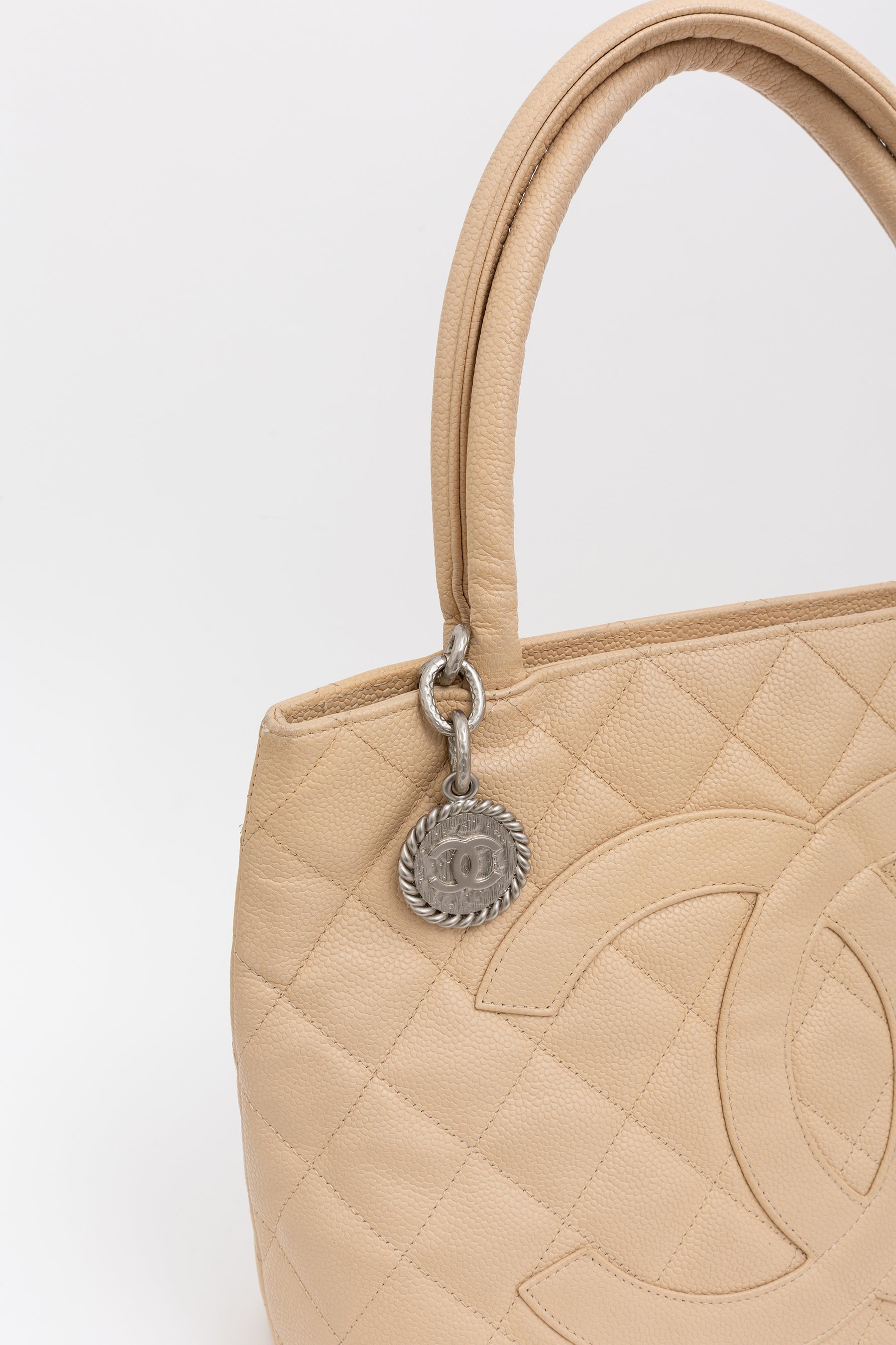 Medallion Shopping Tote
