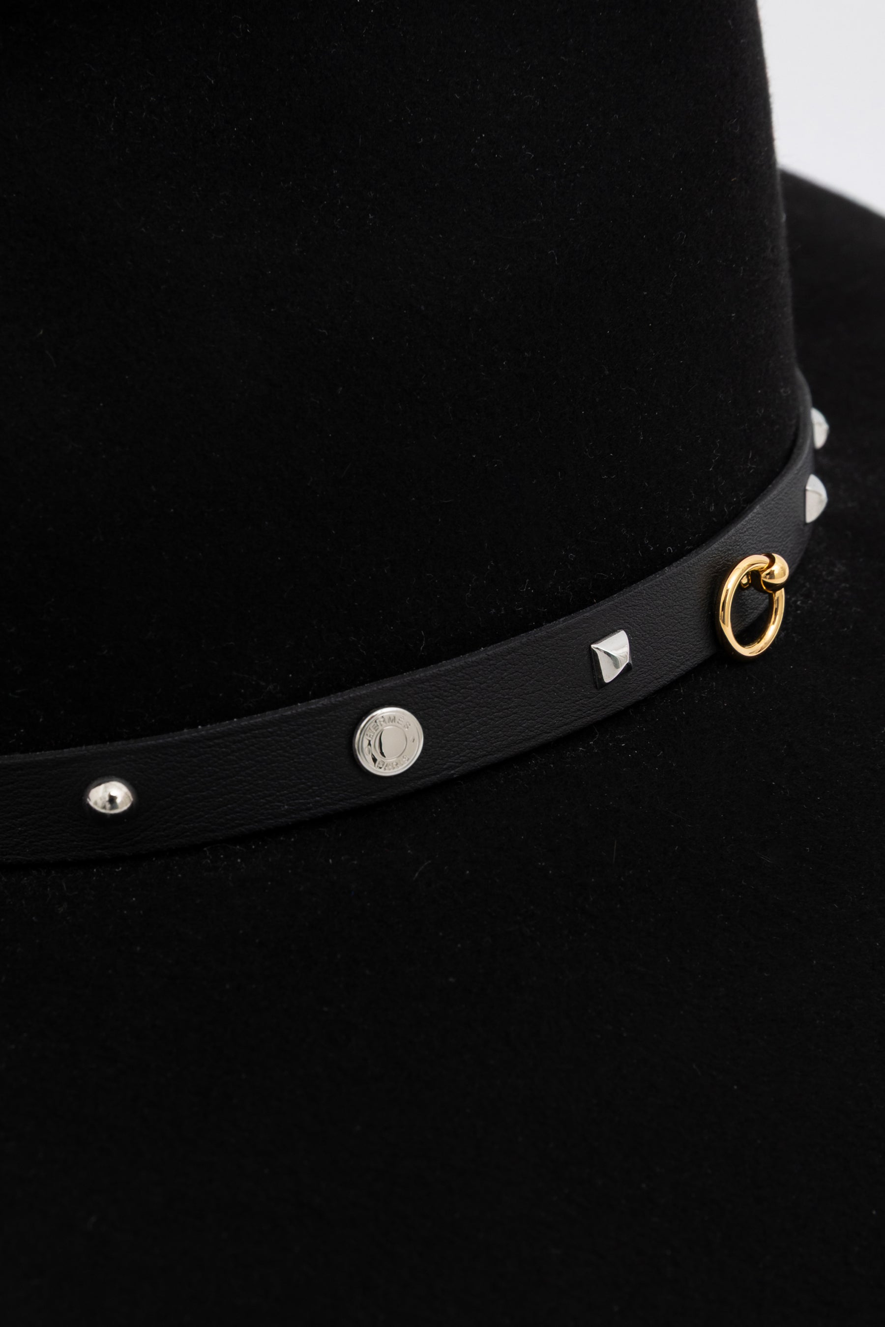 Wide Brim Collier Embellished Panama