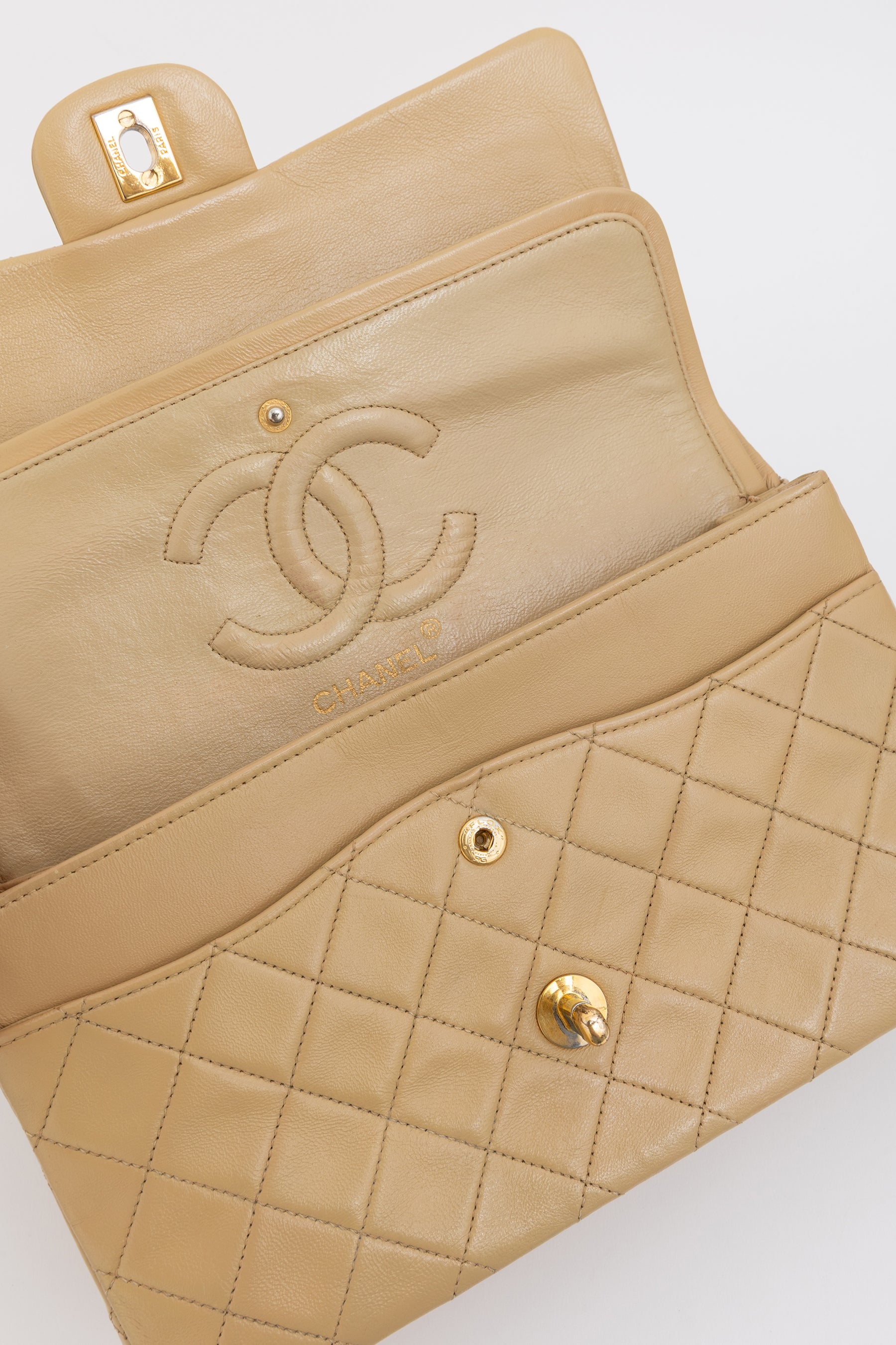 Medium Classic Double Flap Bag