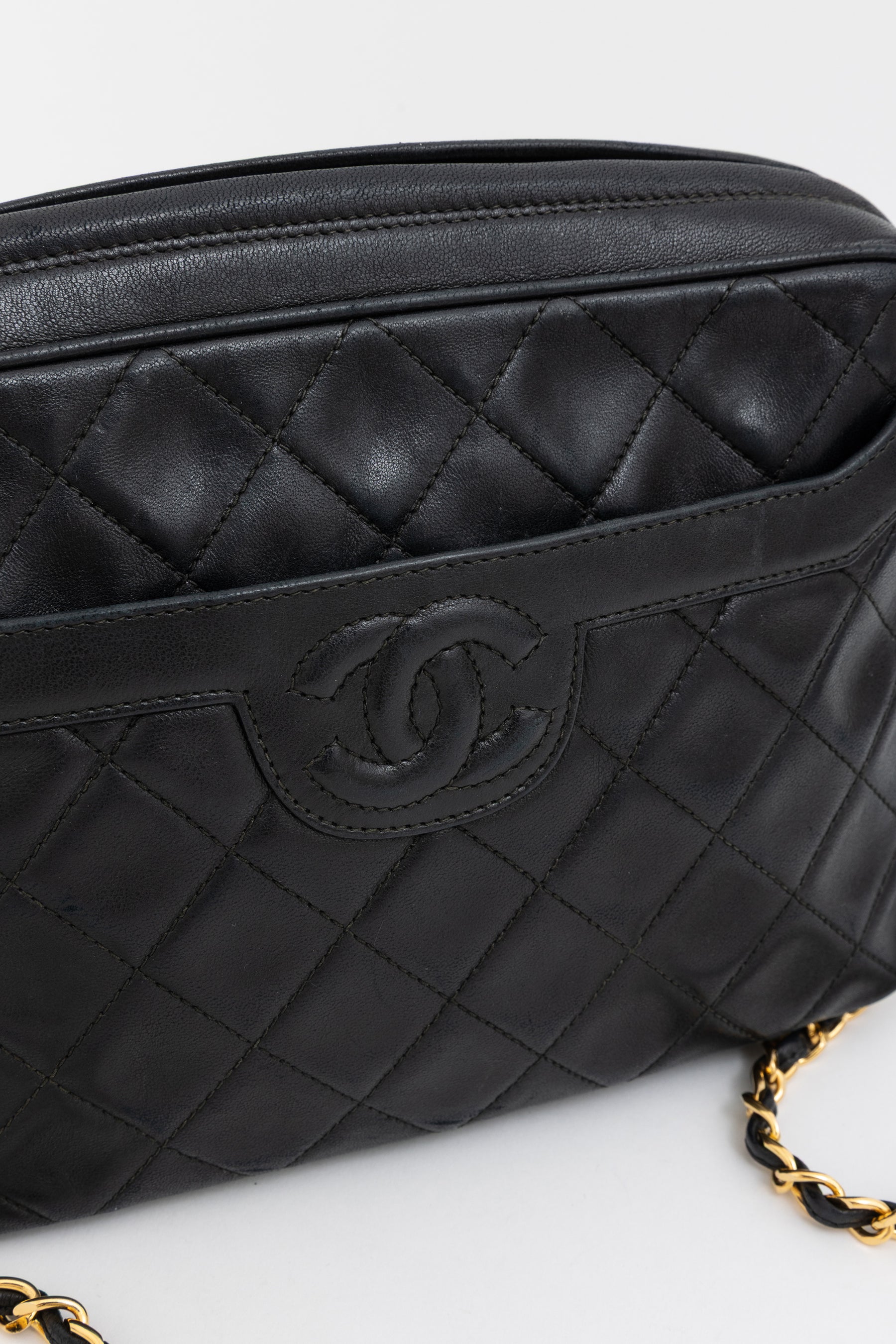 Matelassé Tassel Camera Bag