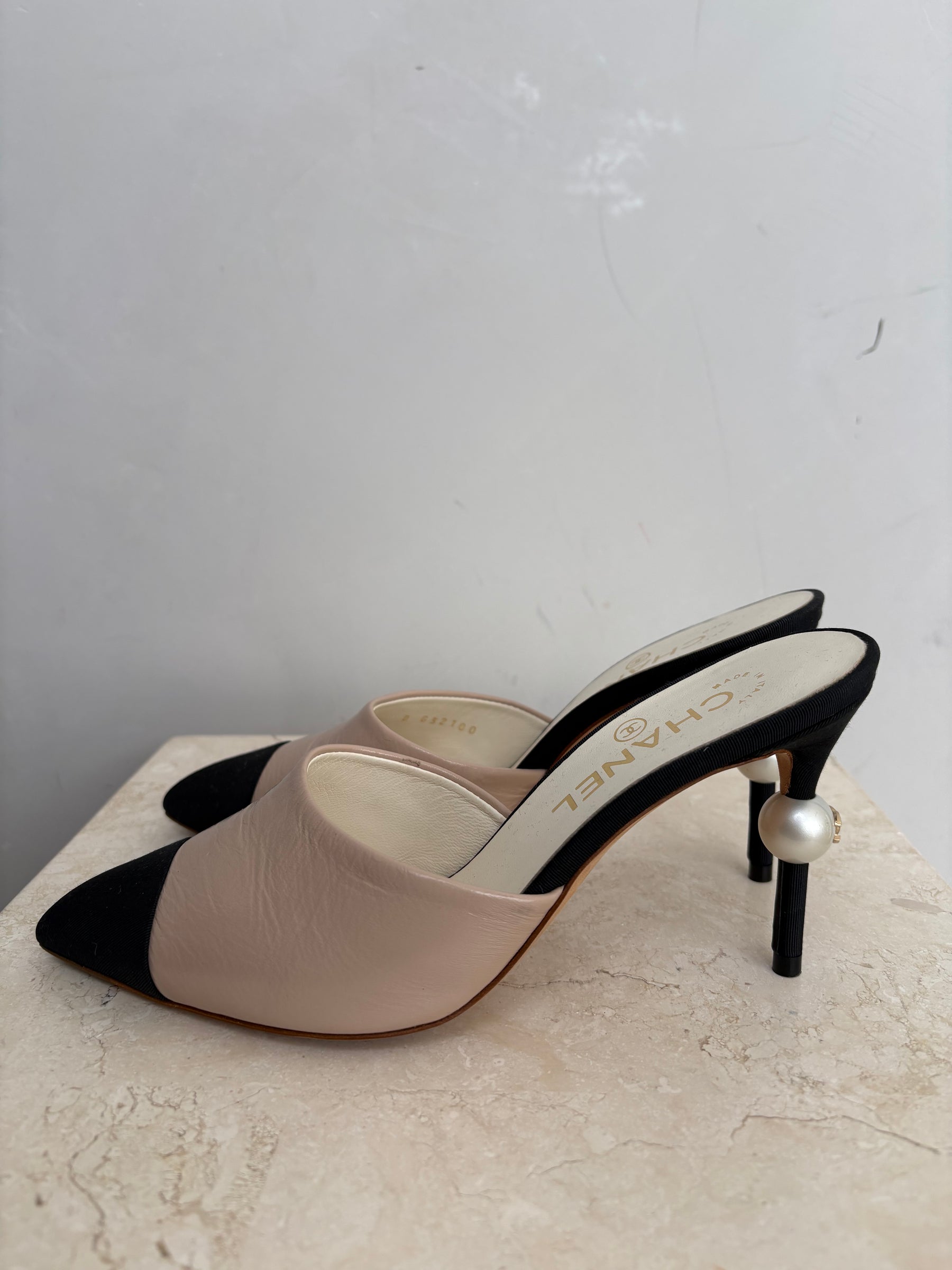 Chanel Beige Leather and Black Grograin Pointed Pearl Mule, 36C