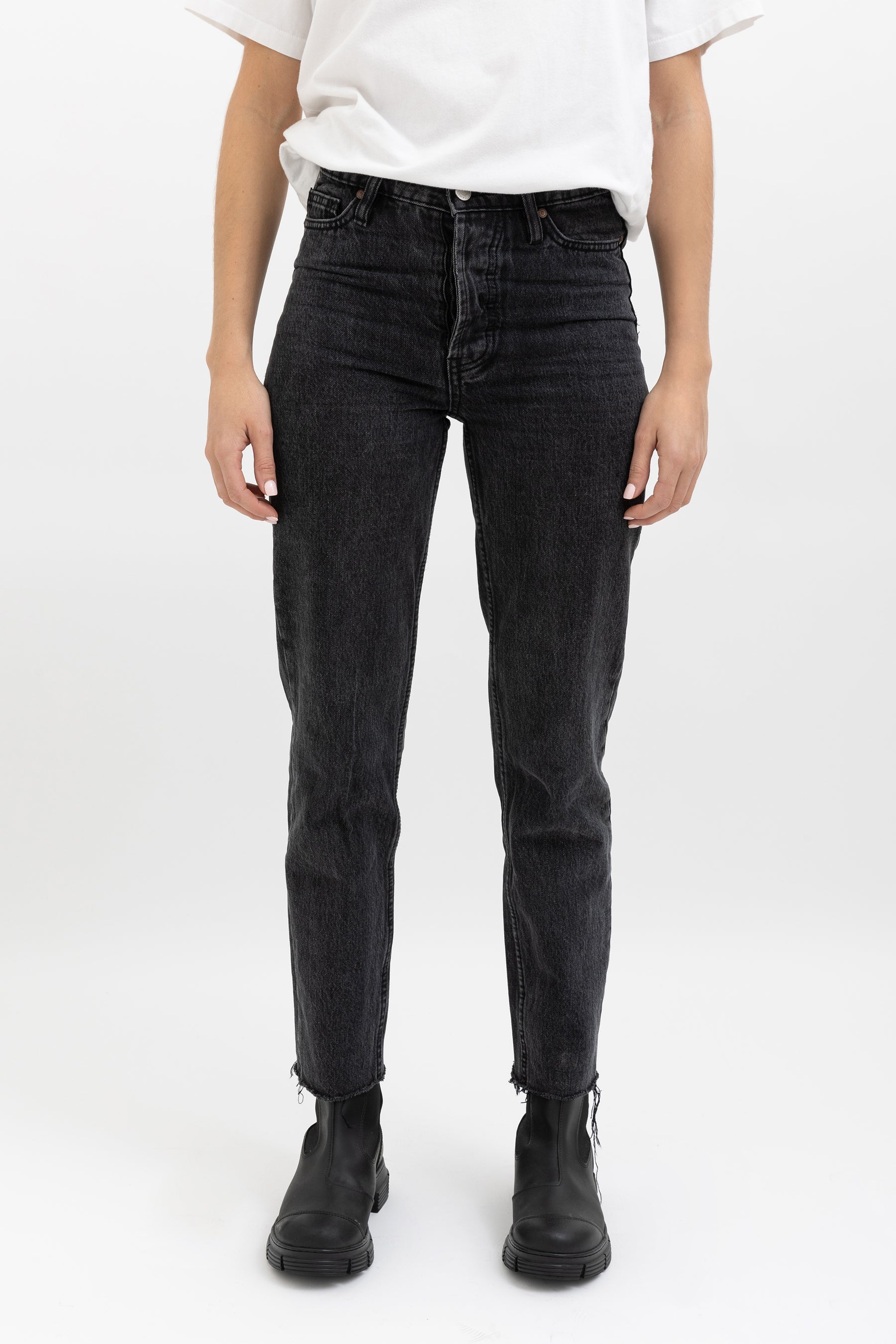 Margot Straight Leg Crop Jeans