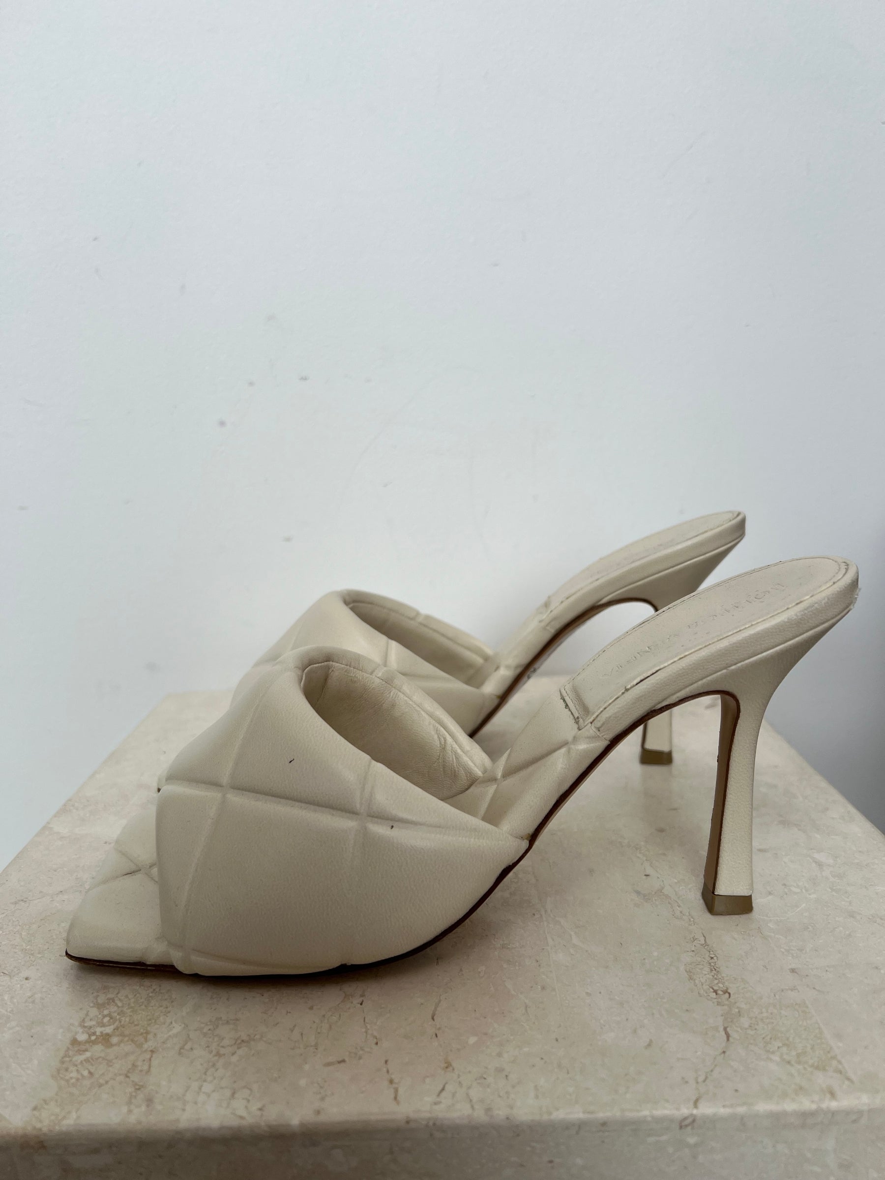 Bottega Veneta Cream Quilted Lido Mules, 38.5