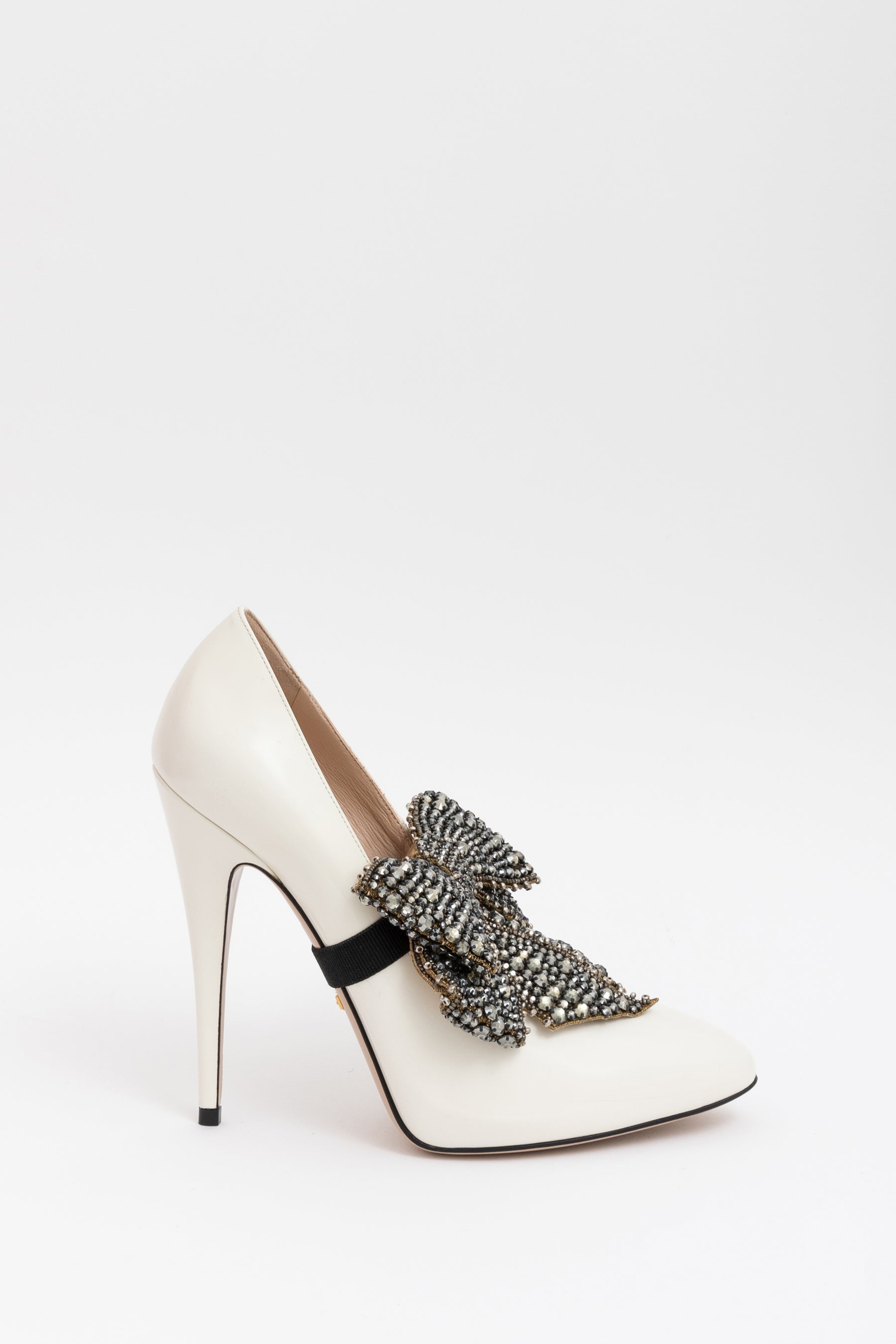 gucci-ivory-glossed-pumps-with-crystal-bow-embellishment-39-312a