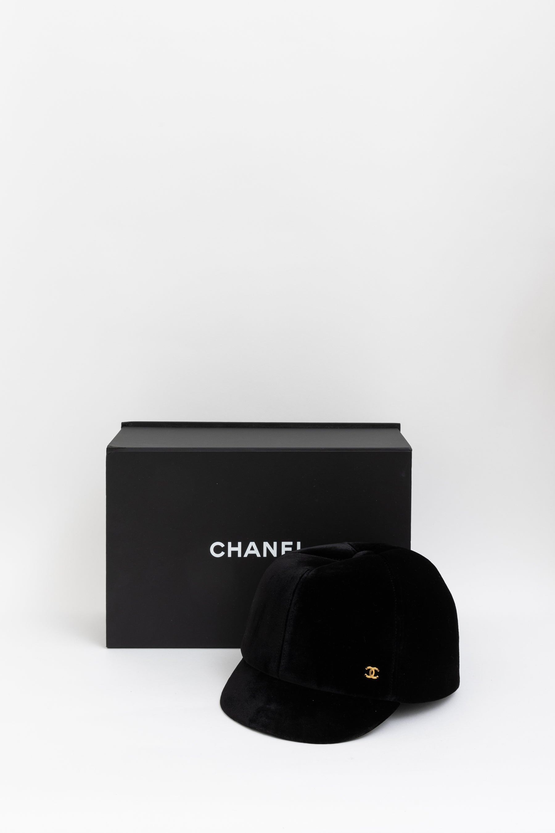 chanel-black-velvet-cc-hat-m-8f25