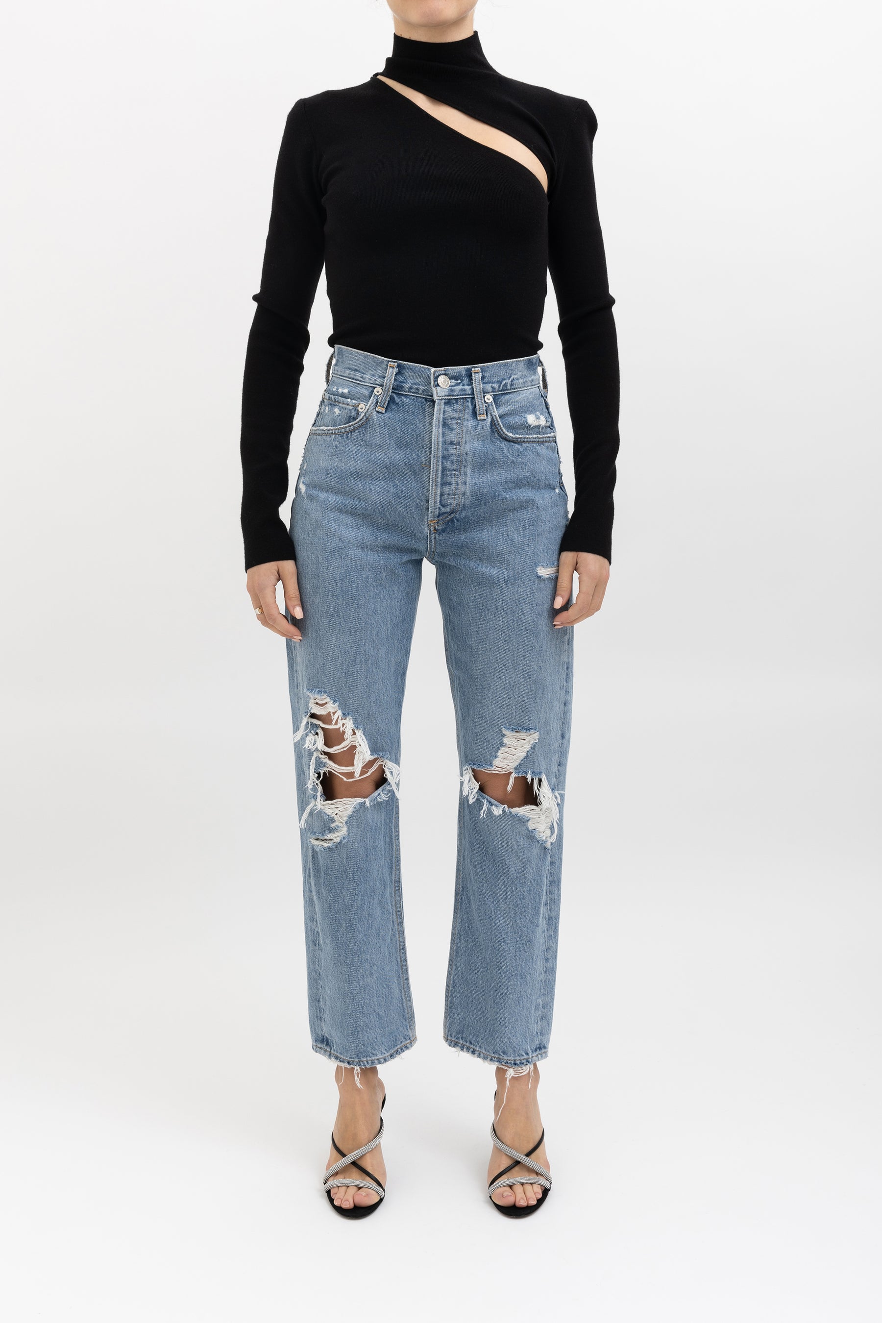 90's Distressed Mid Rise Jeans