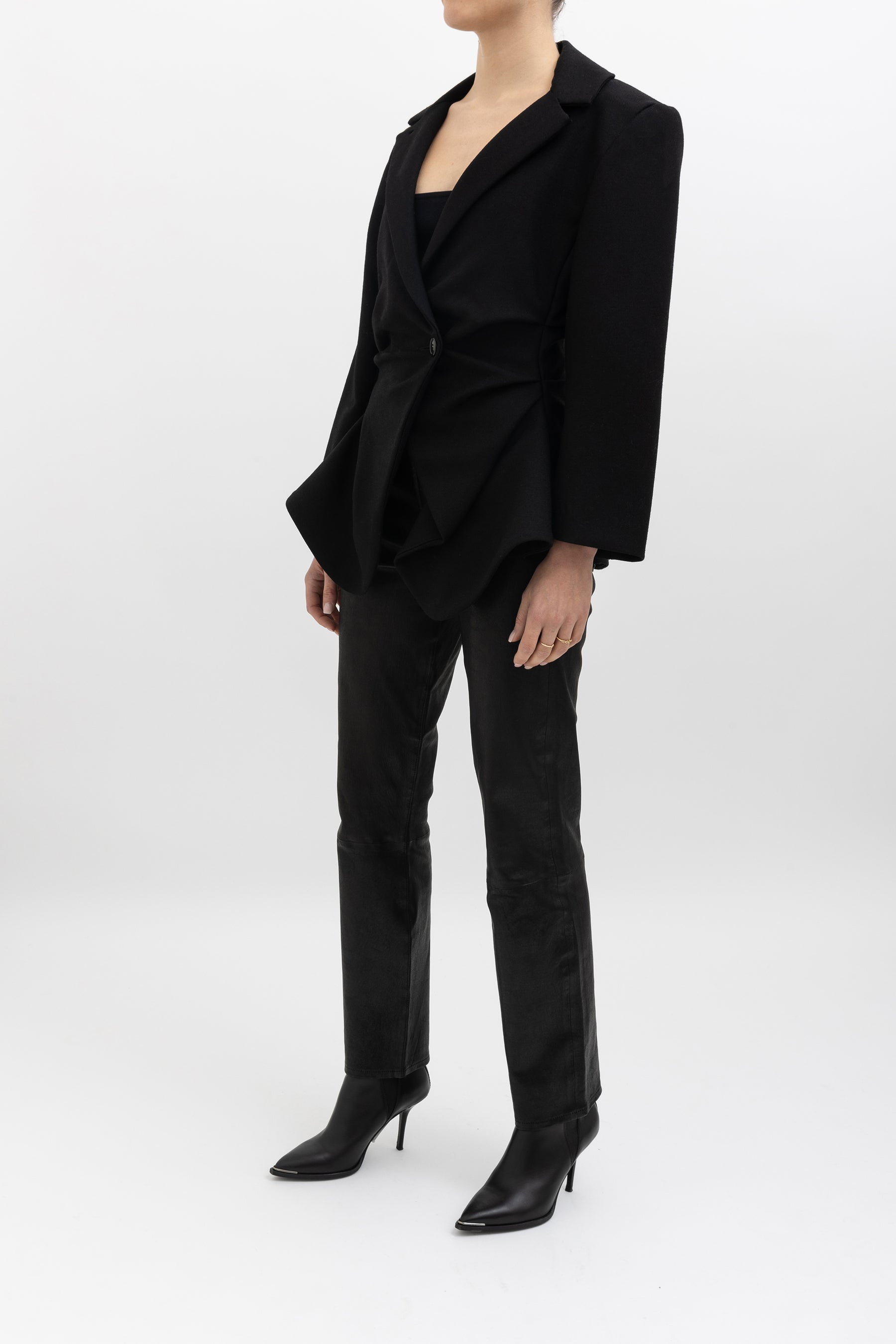 jacquemus-black-wool-le-souk-gathered-jacket-40-fr-de8a