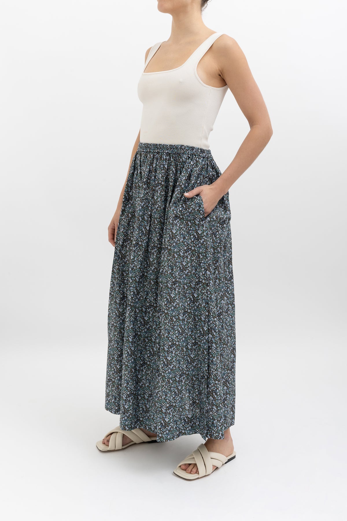matteau-blue-floral-elasticated-maxi-skirt-with-side-slits-12-b1c7