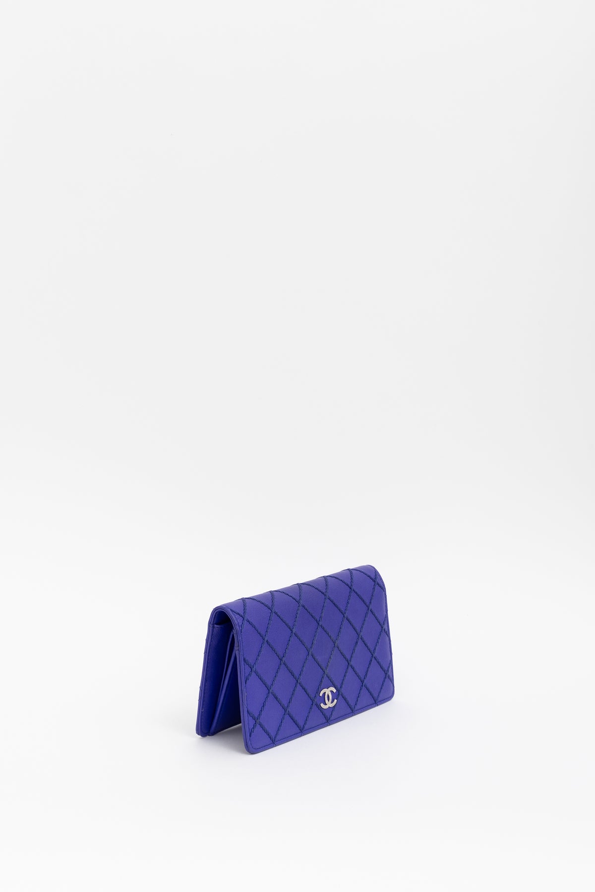 Stitch Detail Yen Wallet