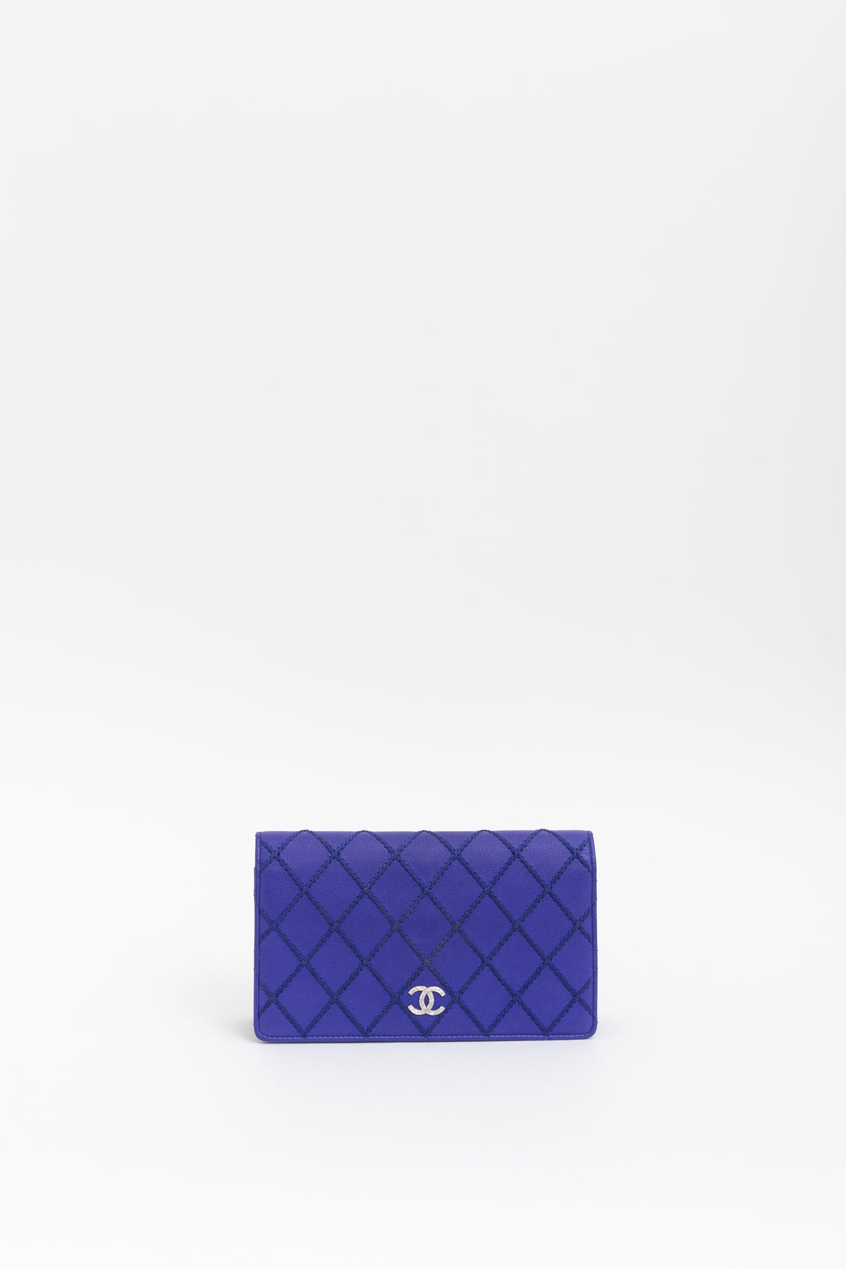 Stitch Detail Yen Wallet