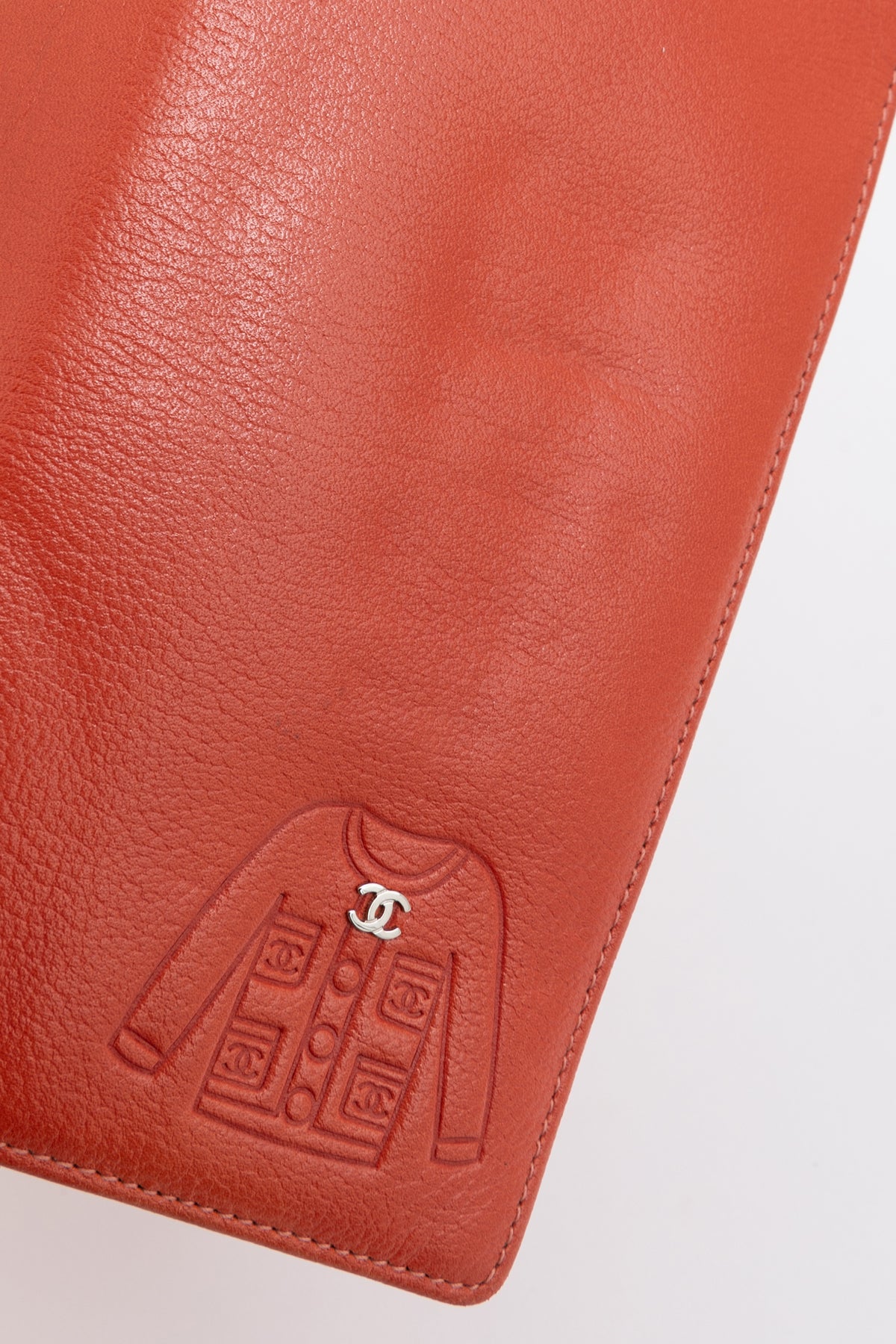 Debossed Yen Wallet