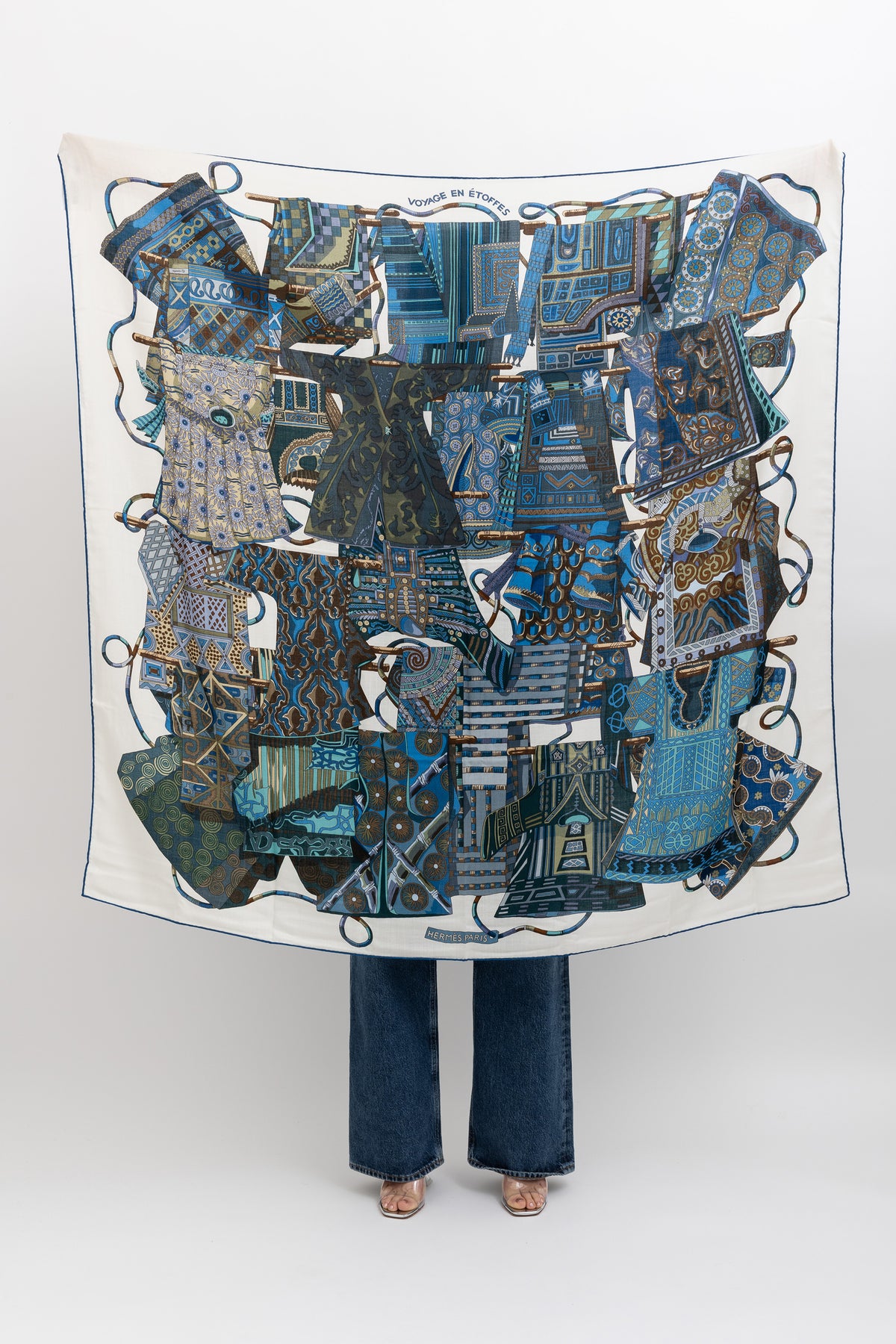 Voyage en Etoffes Scarf