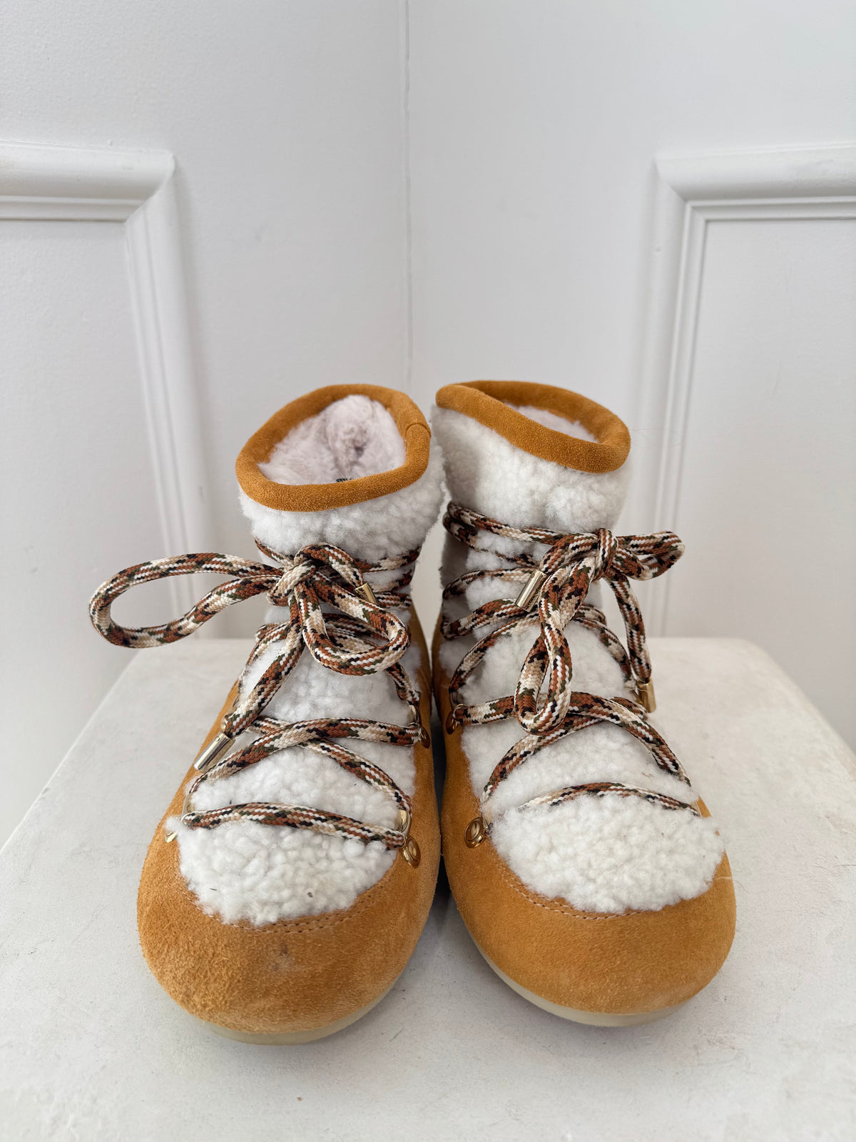 Moon Boot Tan Suede and Shearling Lace Up Boots, 40