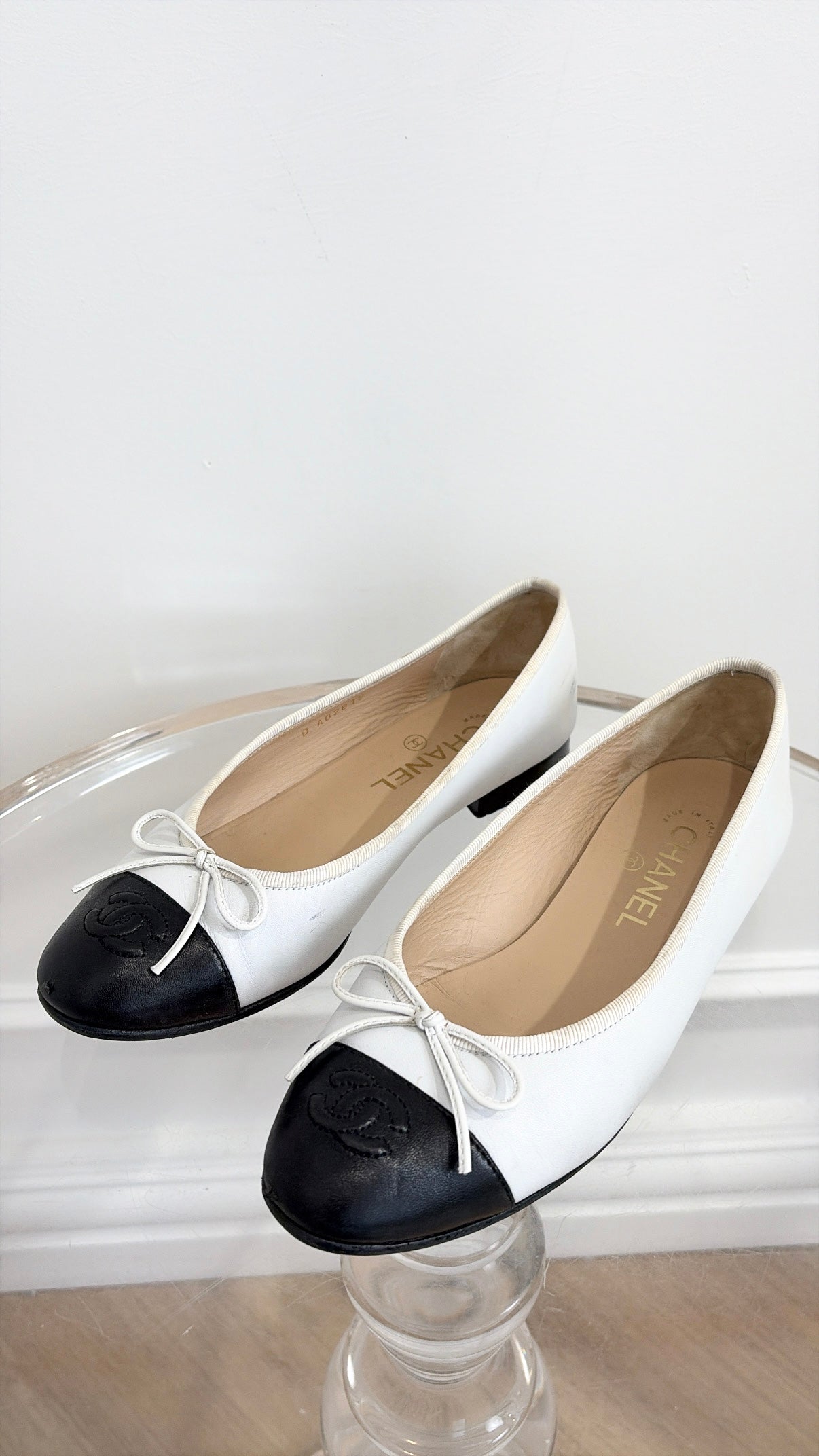 Chanel White and Black Leather Ballet Flats, 37.5