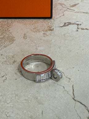 Hermès White Gold and Baguette Diamond Kelly Ring