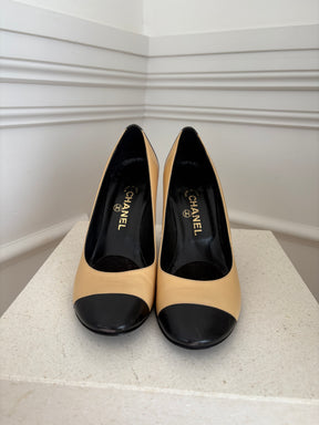 Chanel Black and Beige Contrast Pumps, 38.5