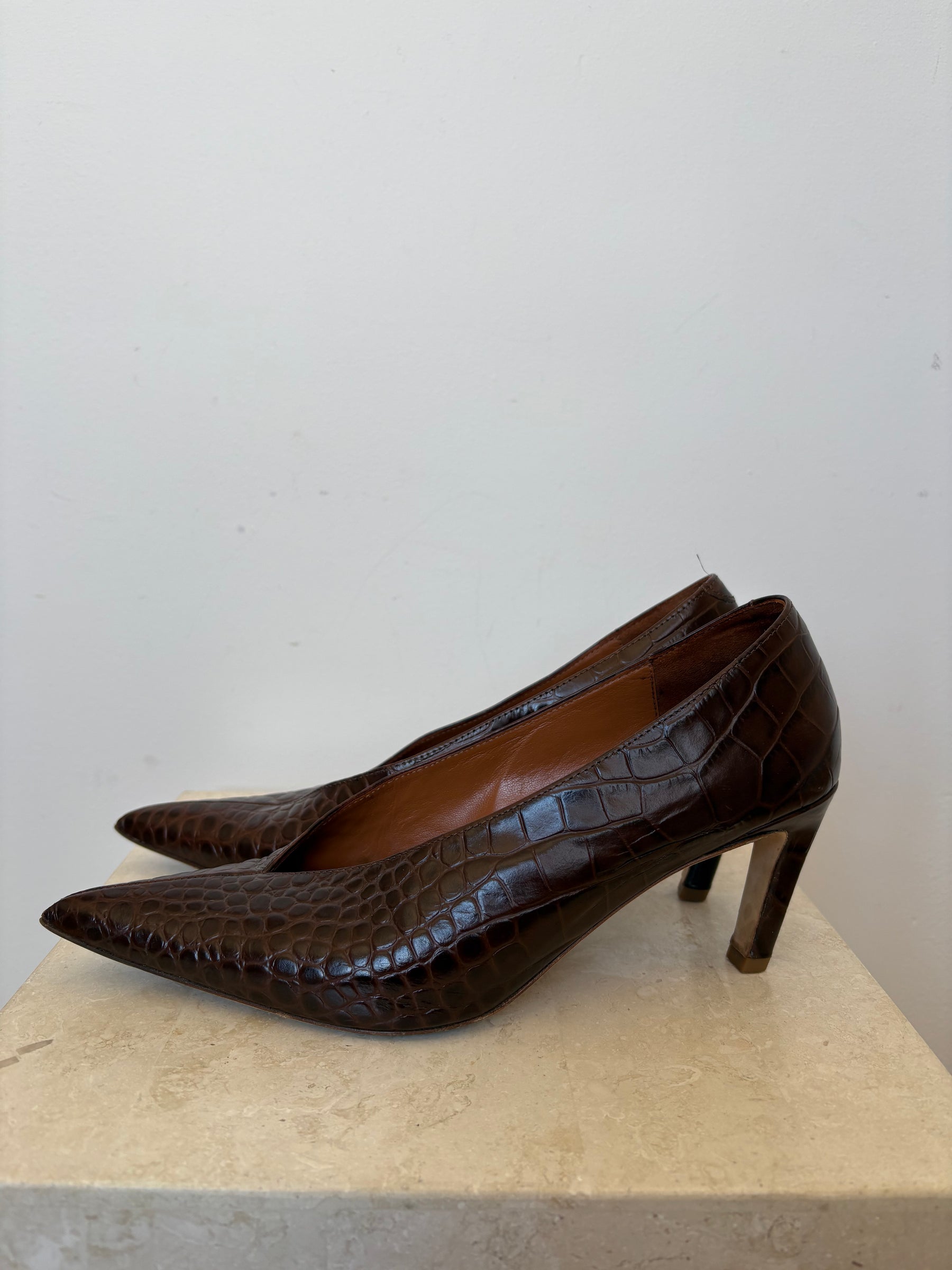 Camilla and Marc Croc Embossed Pointed Pumps, 39