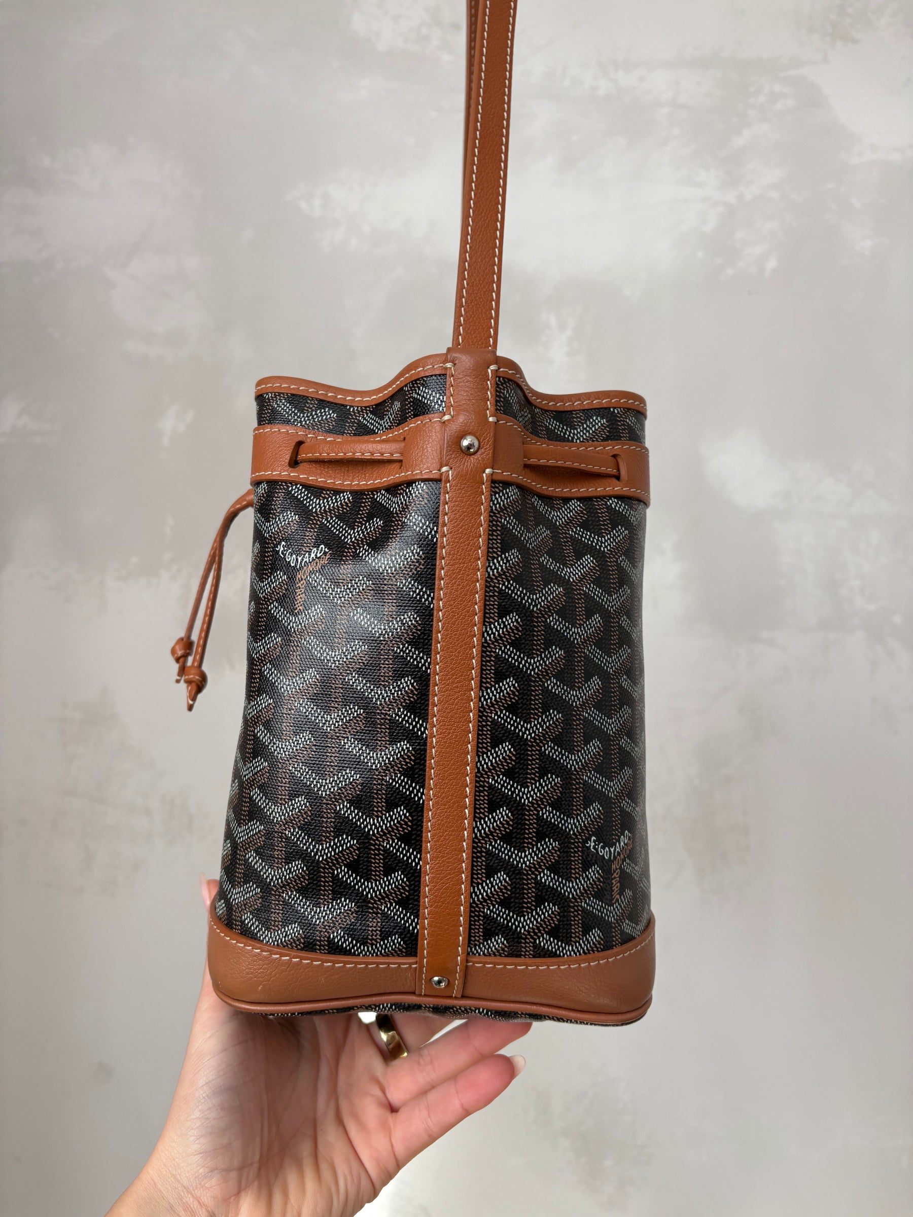 Goyard Tan Leather and Black Goyardine Canvas Petit Flot Bucket Bag