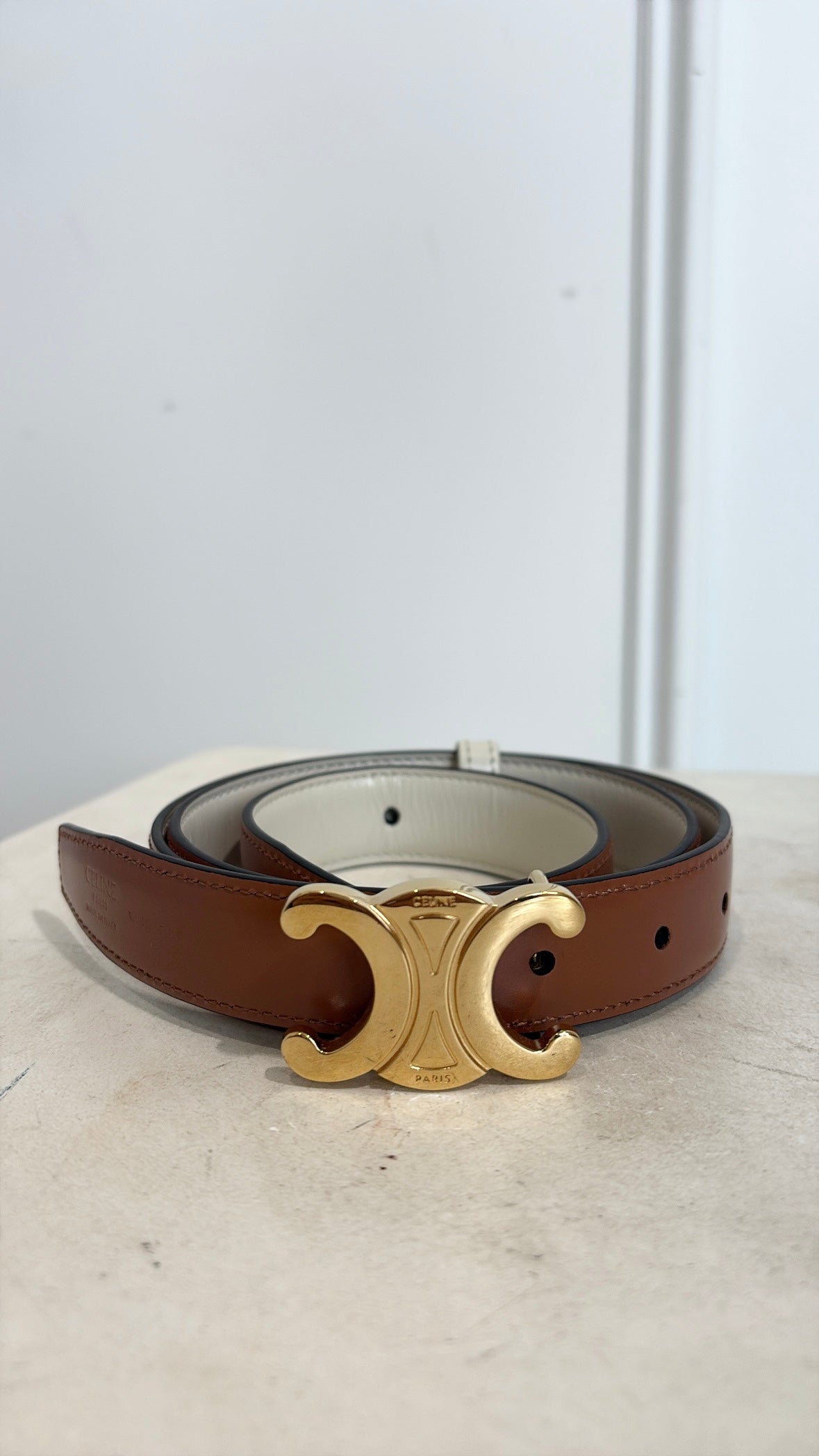 Celine Tan and White Reversible Leather Triomphe Belt, 80