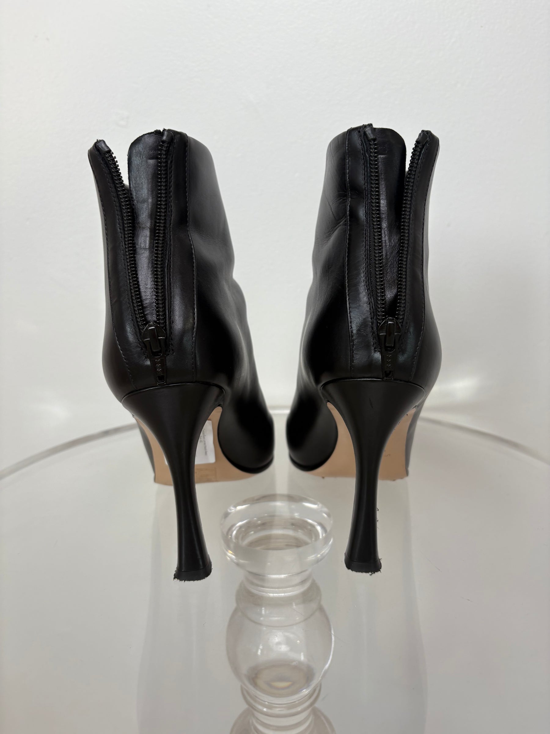 Scanlan Theodore Black Leather Heeled Ankle Boot, 40