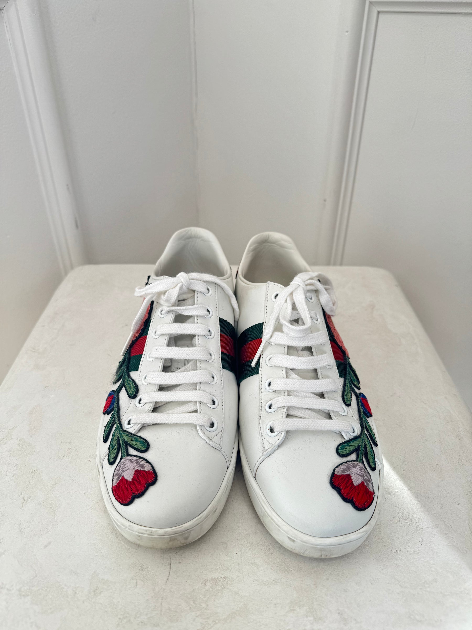 Gucci White Rose Embroidered Sneakers, 38
