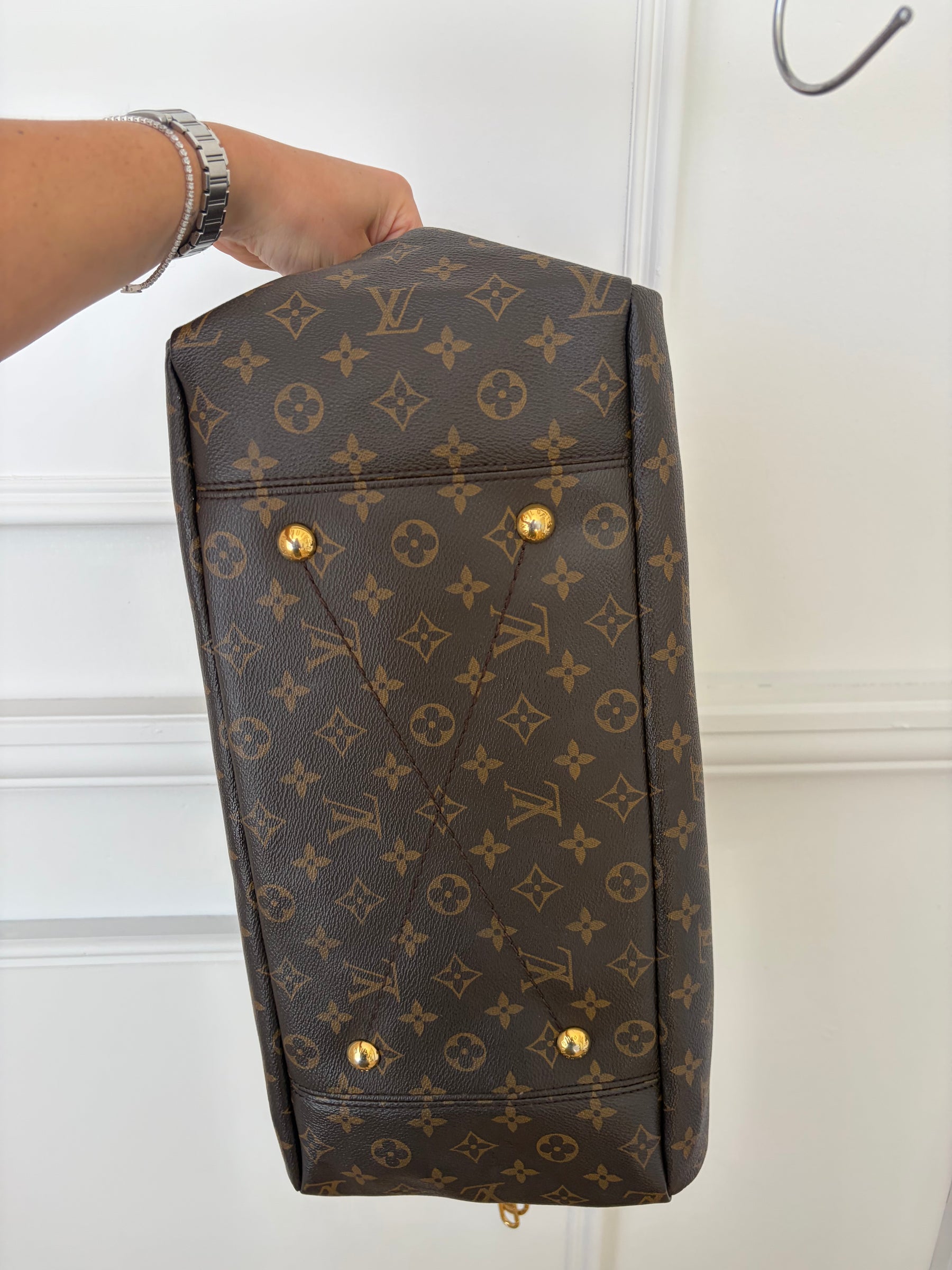 Louis Vuitton Canvas Monogram Artsy Bag