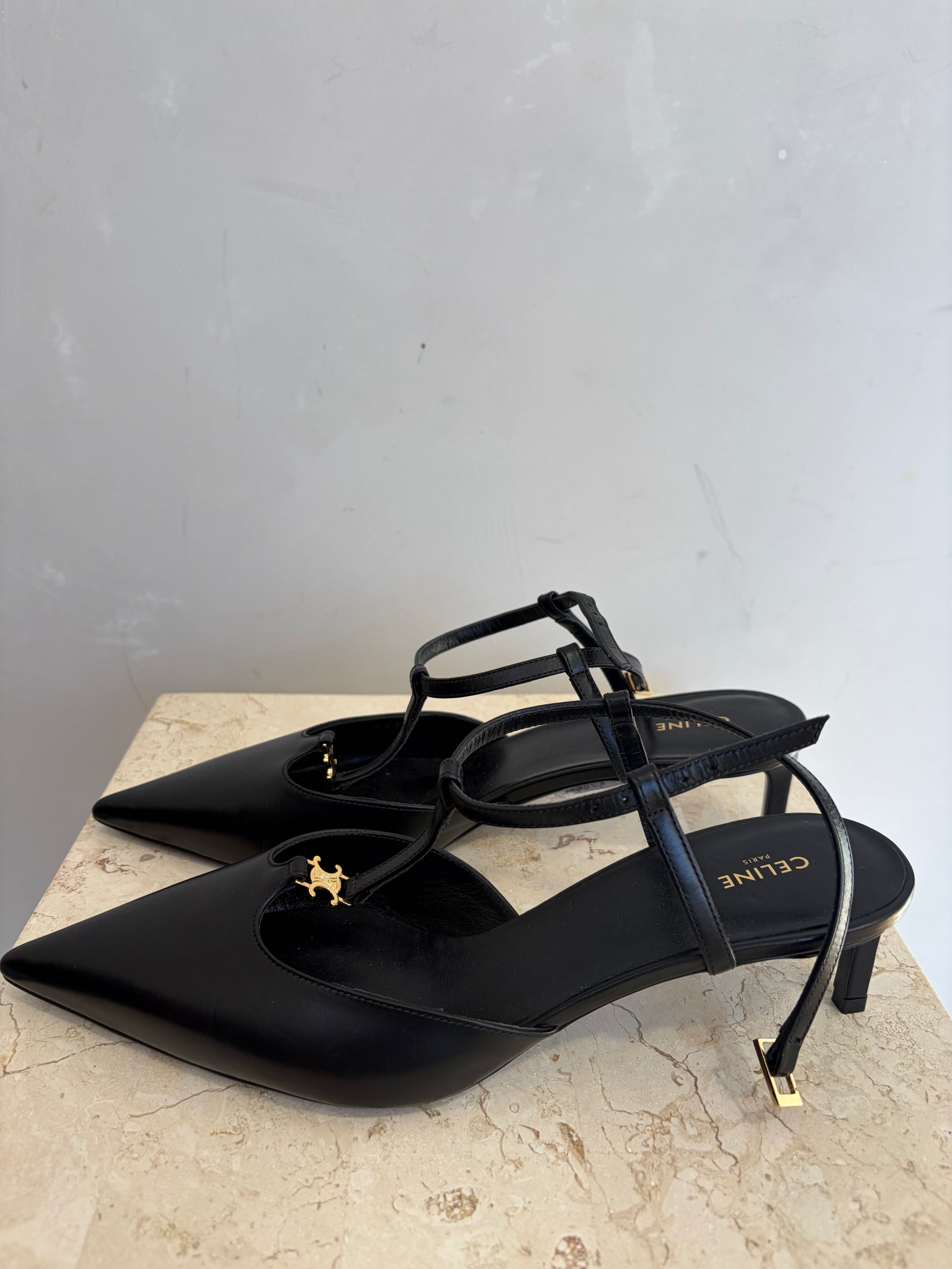 Celine Pump Kitten In Calfskin Black, 38