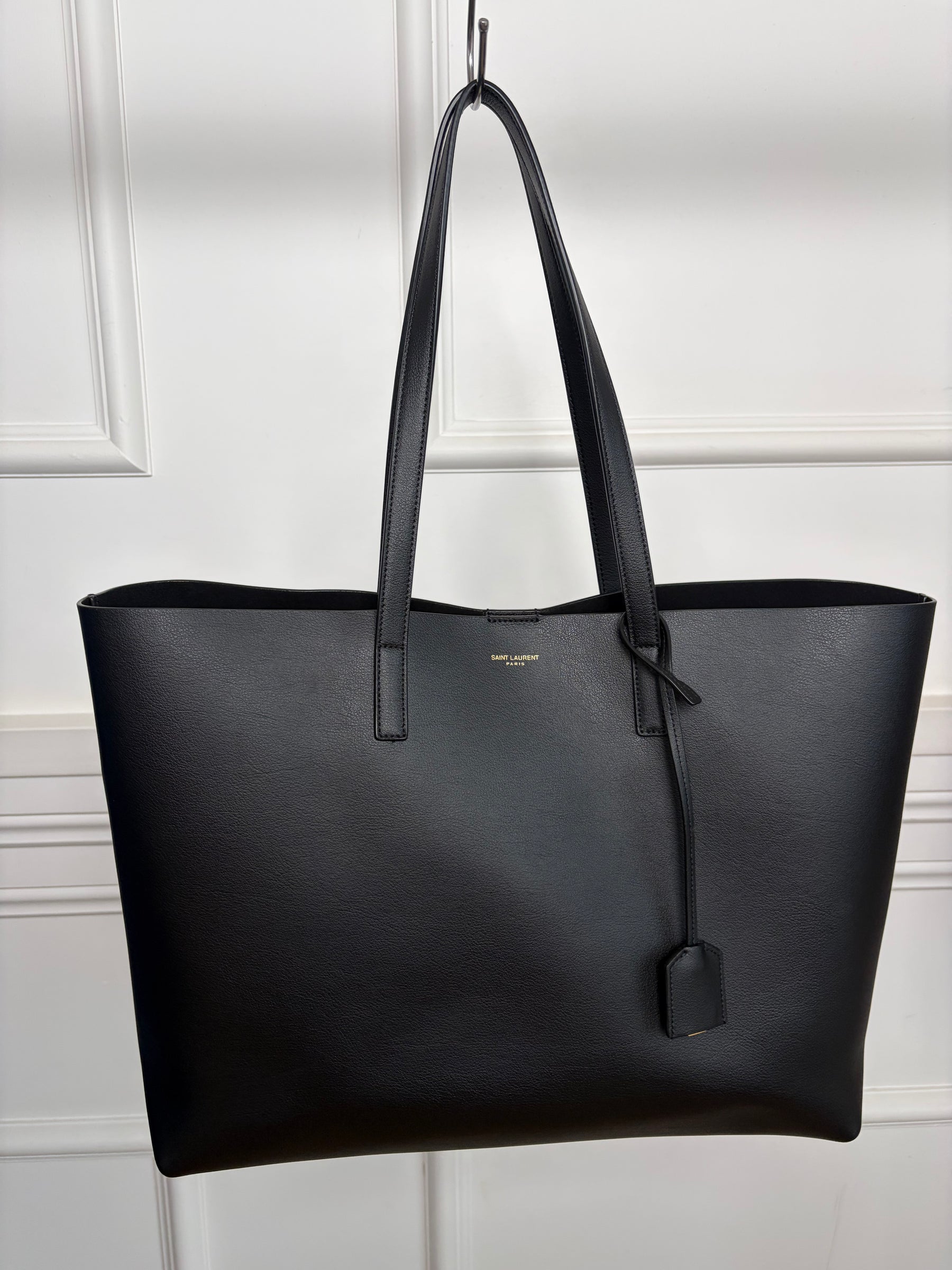 Saint Laurent Shopping Tote In Black Leather