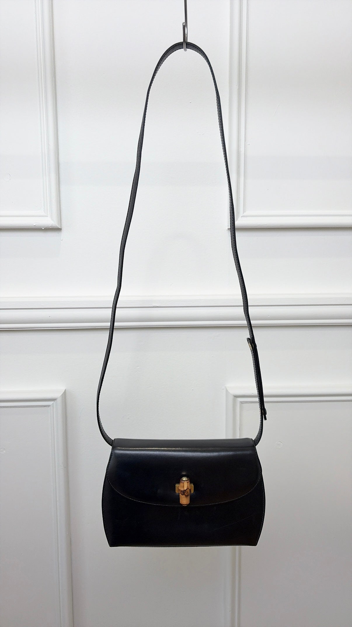 Gucci Black Leather Bamboo Turnlock Shoulder Bag