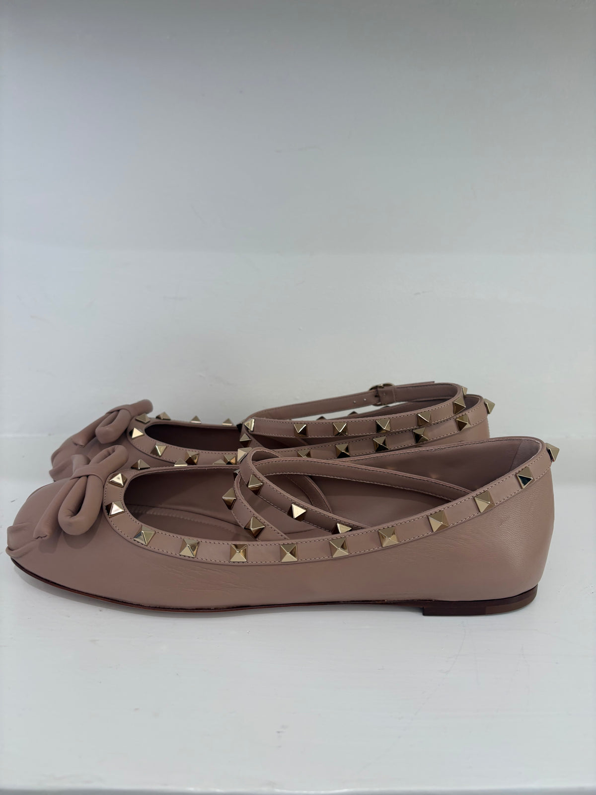 Valentino Garavani Rose Poudre Rockstud Ballerina Flats, 41.5