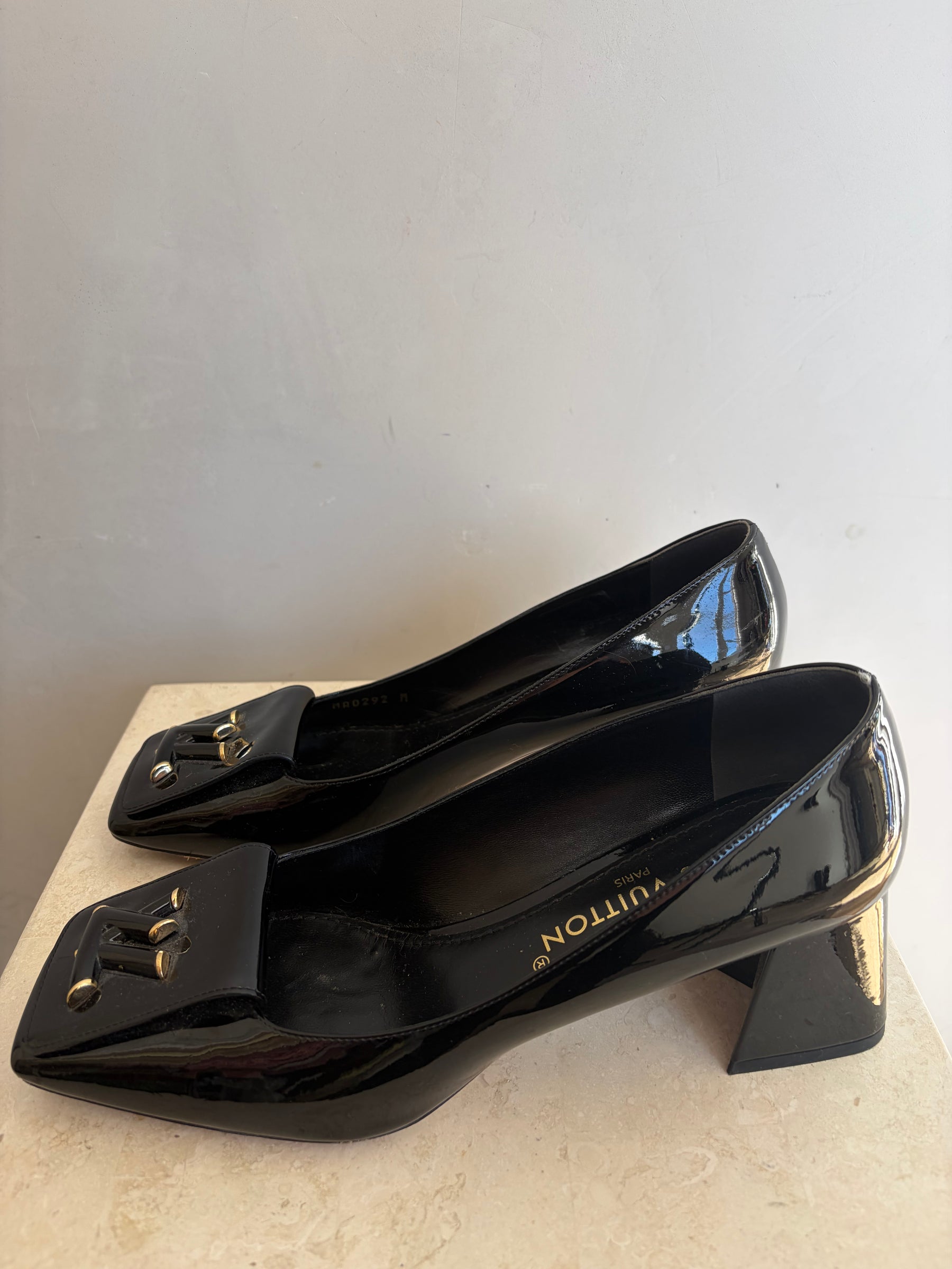 Louis Vuitton Black Patent Leather 'Shake' Pumps, 39