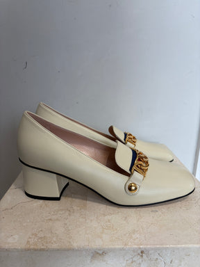 Gucci Cream Chain Detail Loafer Pump, 38