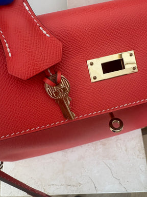 Hermès Candy Kelly Retourne 35 in Rose Jaipur Epsom Leather with Gold Leather Interior and Permabrass Hardware