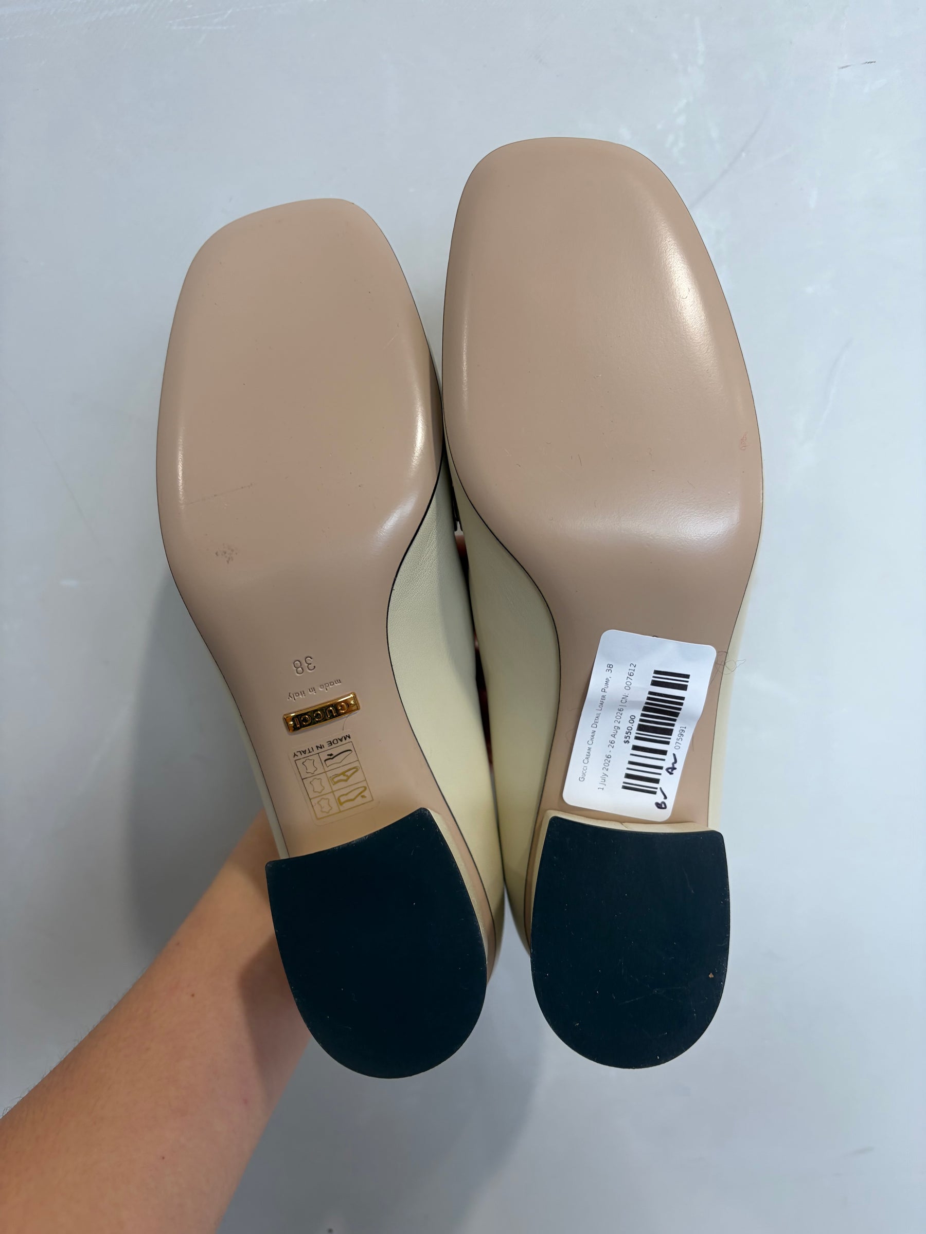 Gucci Cream Chain Detail Loafer Pump, 38