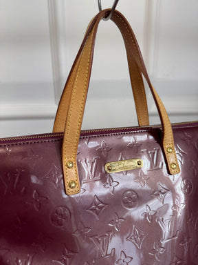 Louis Vuitton Violette Vernis Leather Bellevue MM Tote