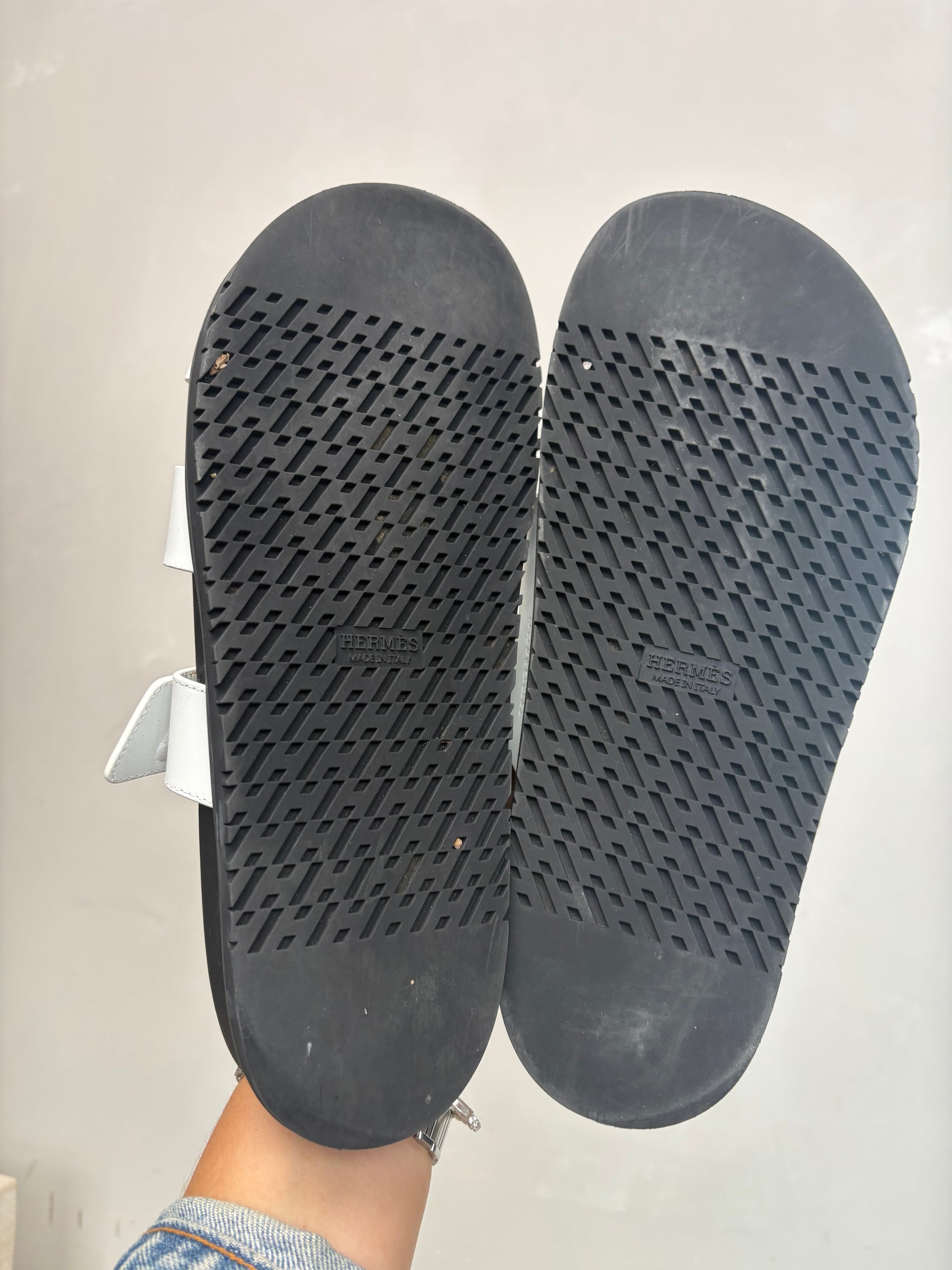 Hermès Chypre Slides White, 41