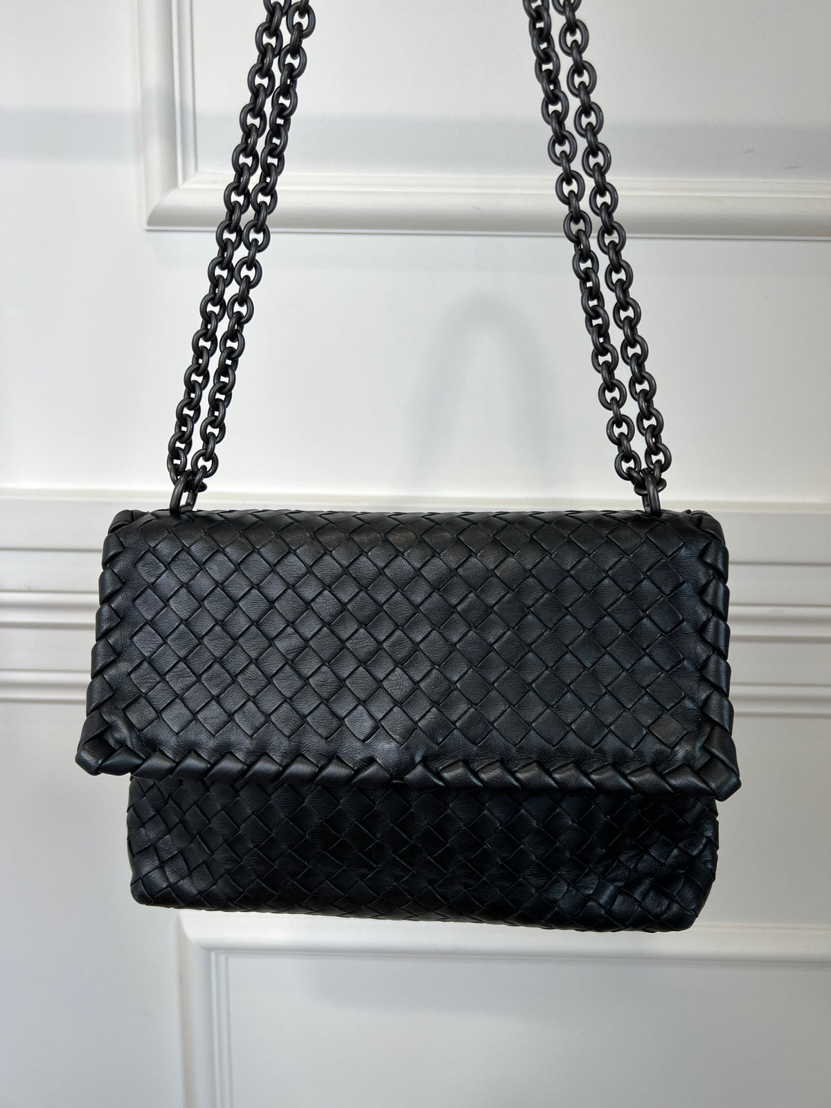Bottega Veneta Black Woven 'Olympia' Bag With Chain Strap