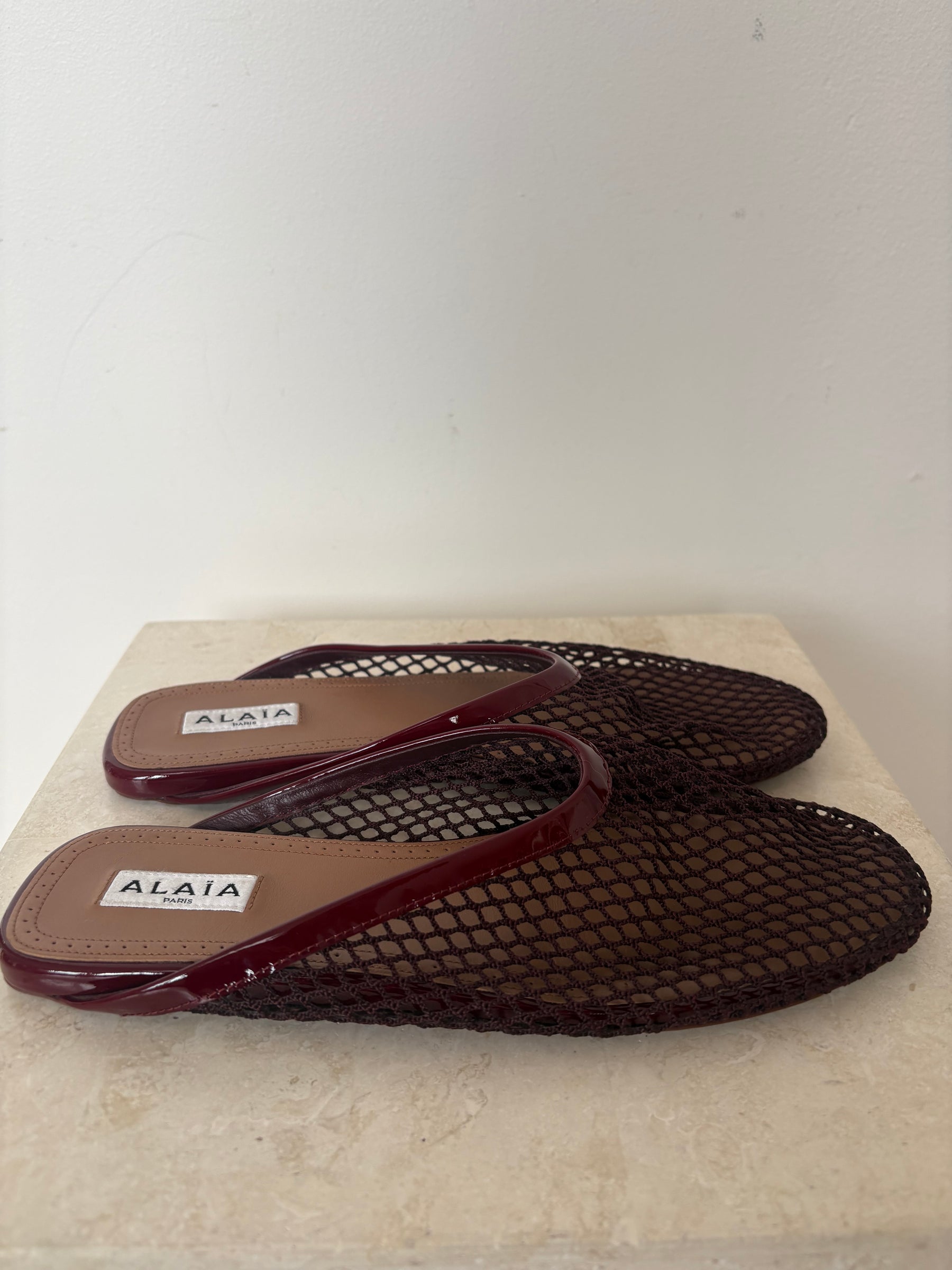 Alaia Fish Net Slides In Burgundy, 38