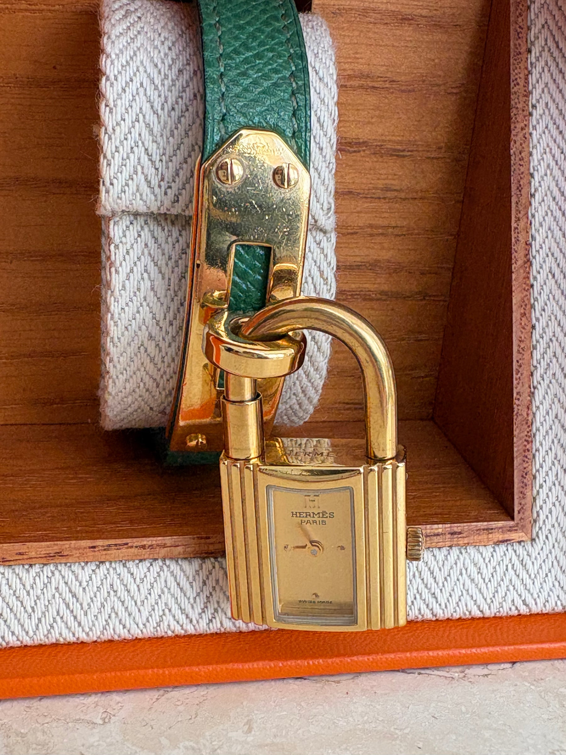 Hermes Kelly Watch In Green Gold