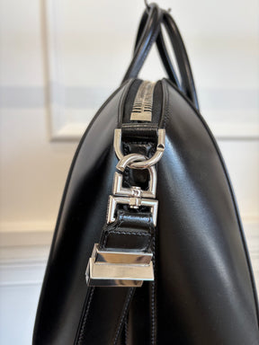 Givenchy Large Antigona Black